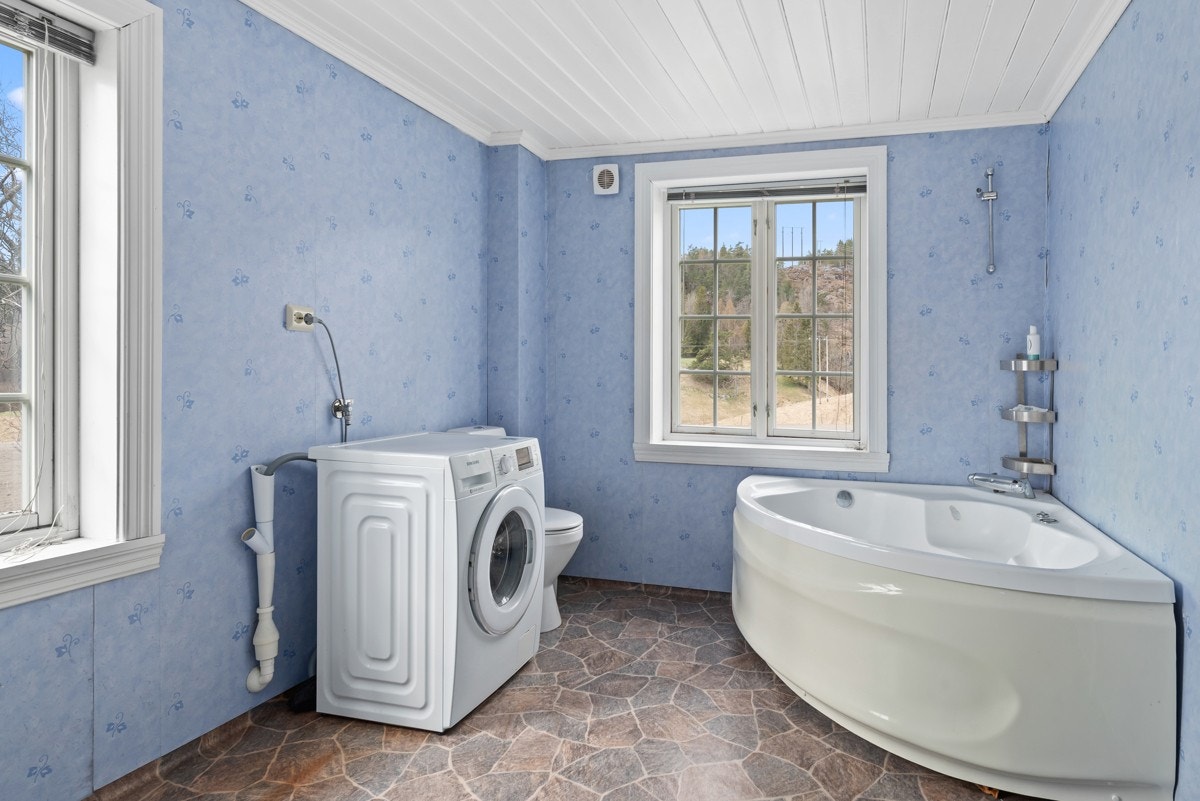 Ett av to bad Galleribilde