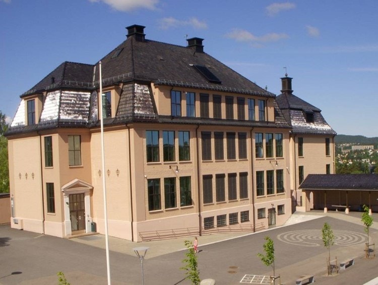 Eiendommen sokner til populære Høybråten skole. Galleribilde