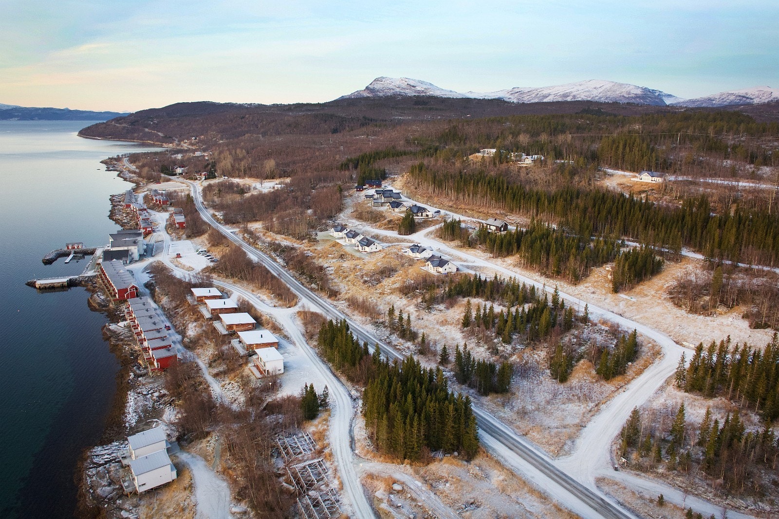 Hyttefeltet ligger i vakre Skutvik i Malangen Galleribilde