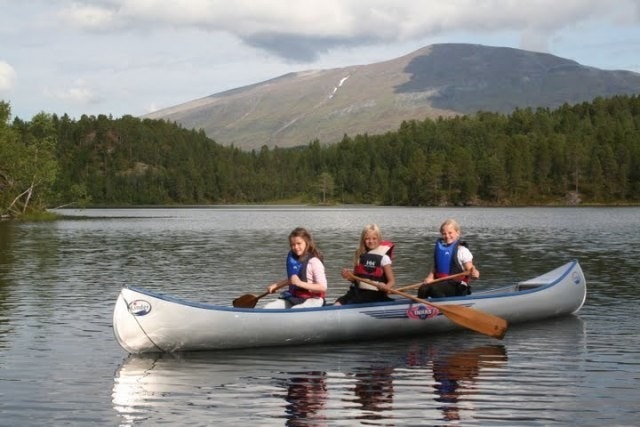 Nikkavannet ligger kun få minutters gange fra Malangslia Galleribilde