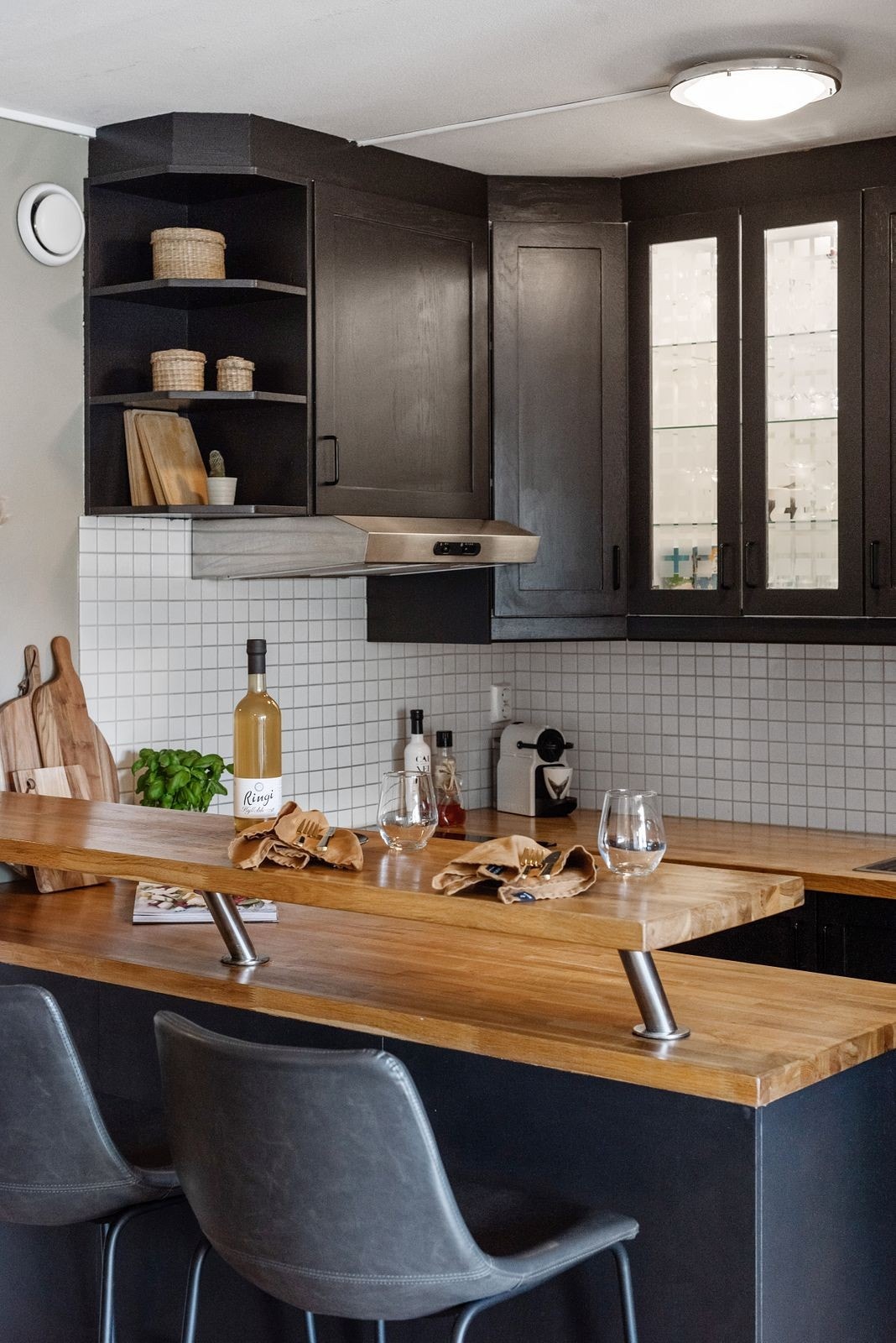 Barløsning og kullfilteravtrekk over kokeplass Galleribilde