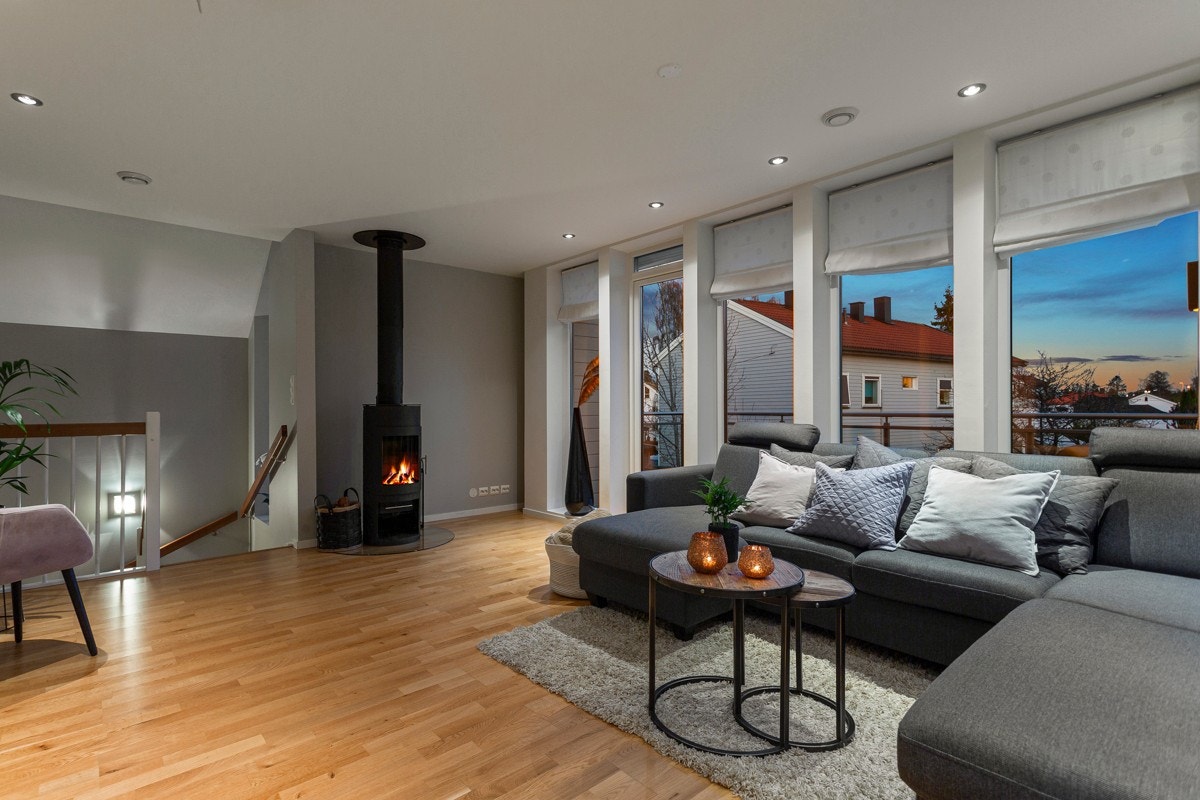 Kveldsstemning stue 2.etasje. Galleribilde