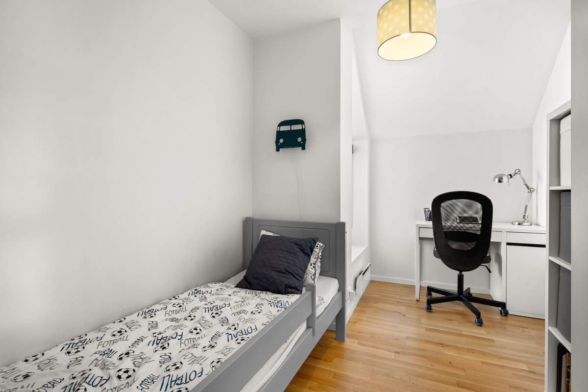 Soverom 2 av 3 i 2.etasje. Galleribilde