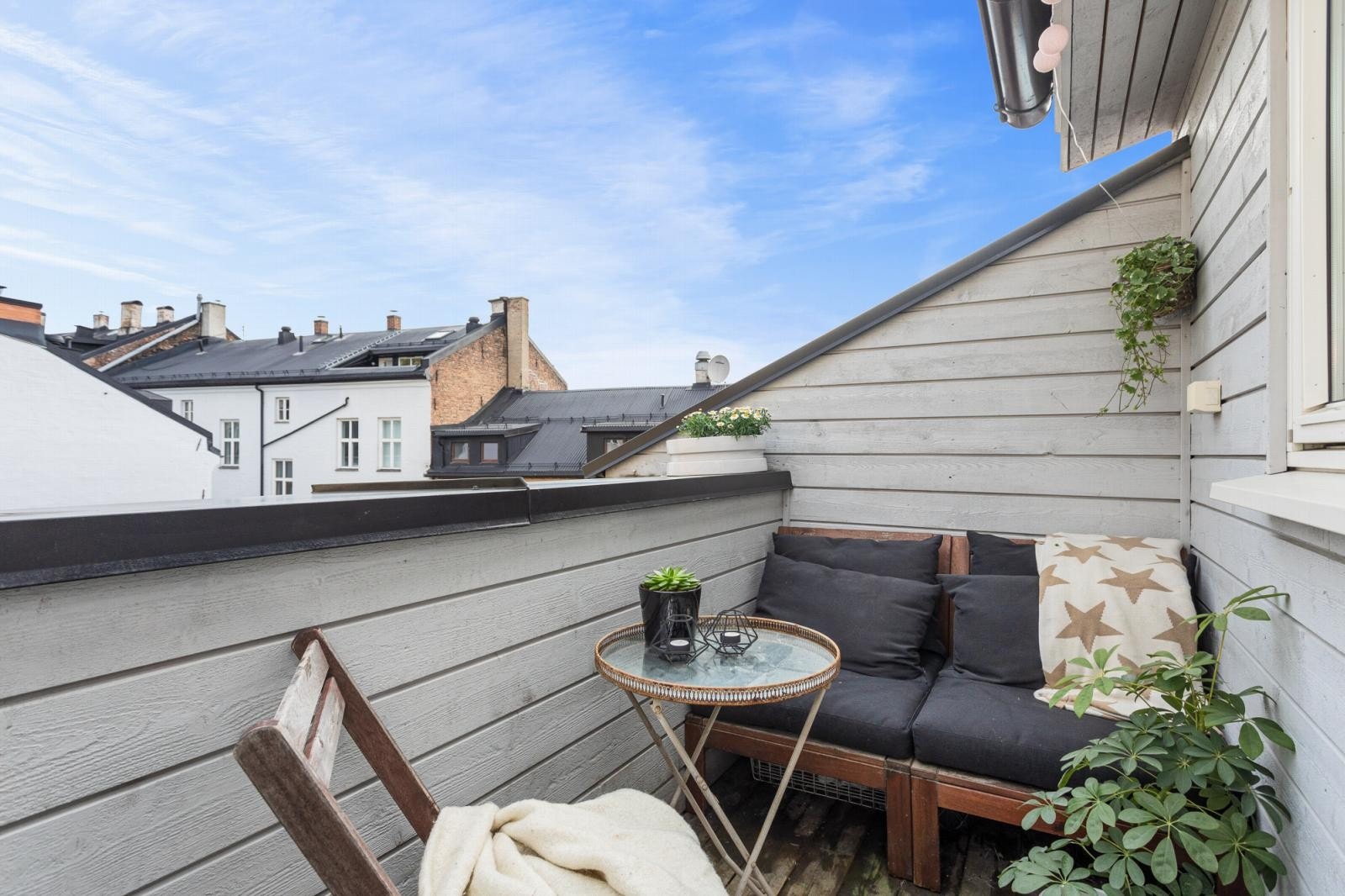 Velkommen til Rosteds gate 3A! Leiligheten presenteres av Eiendomsmegler MNEF Katrine Solvåg. Galleribilde