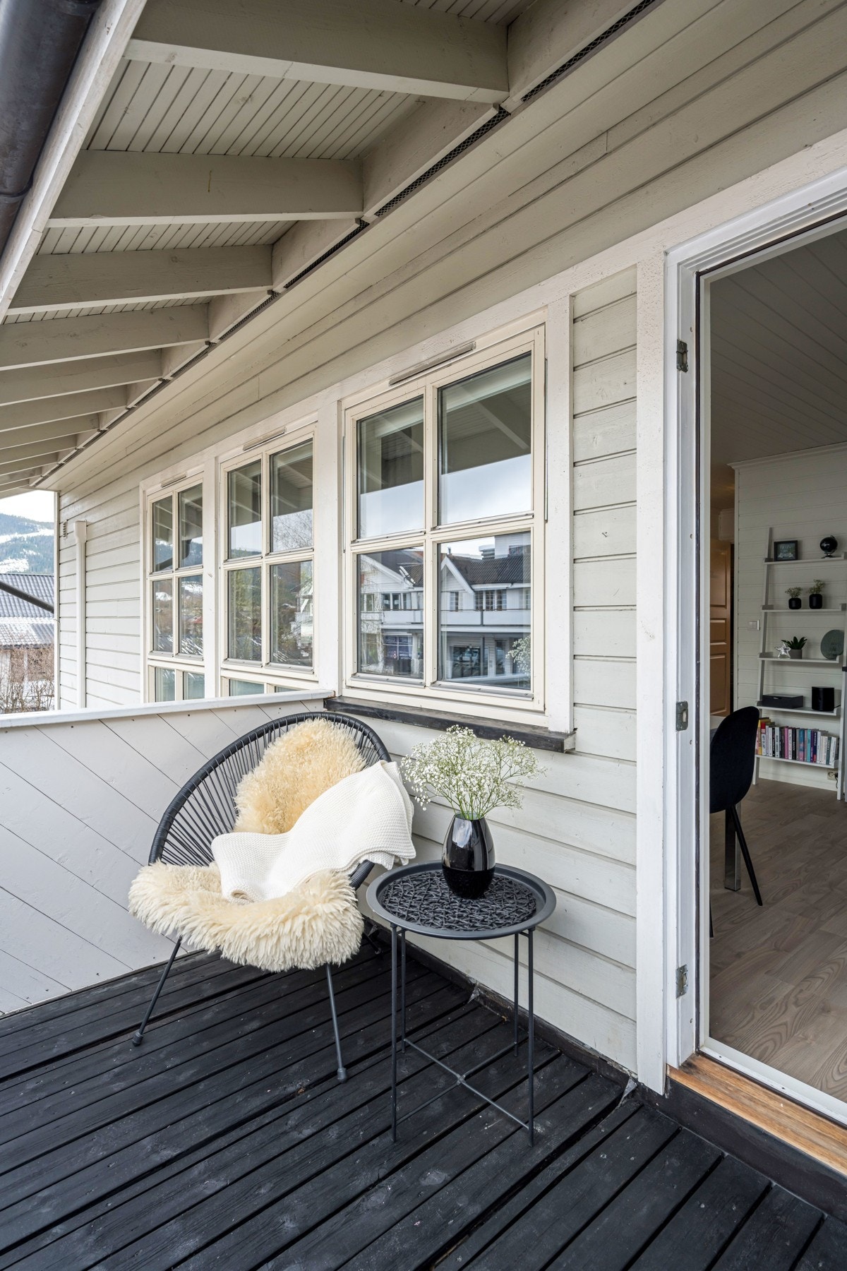 Balkong utenfor stue Galleribilde