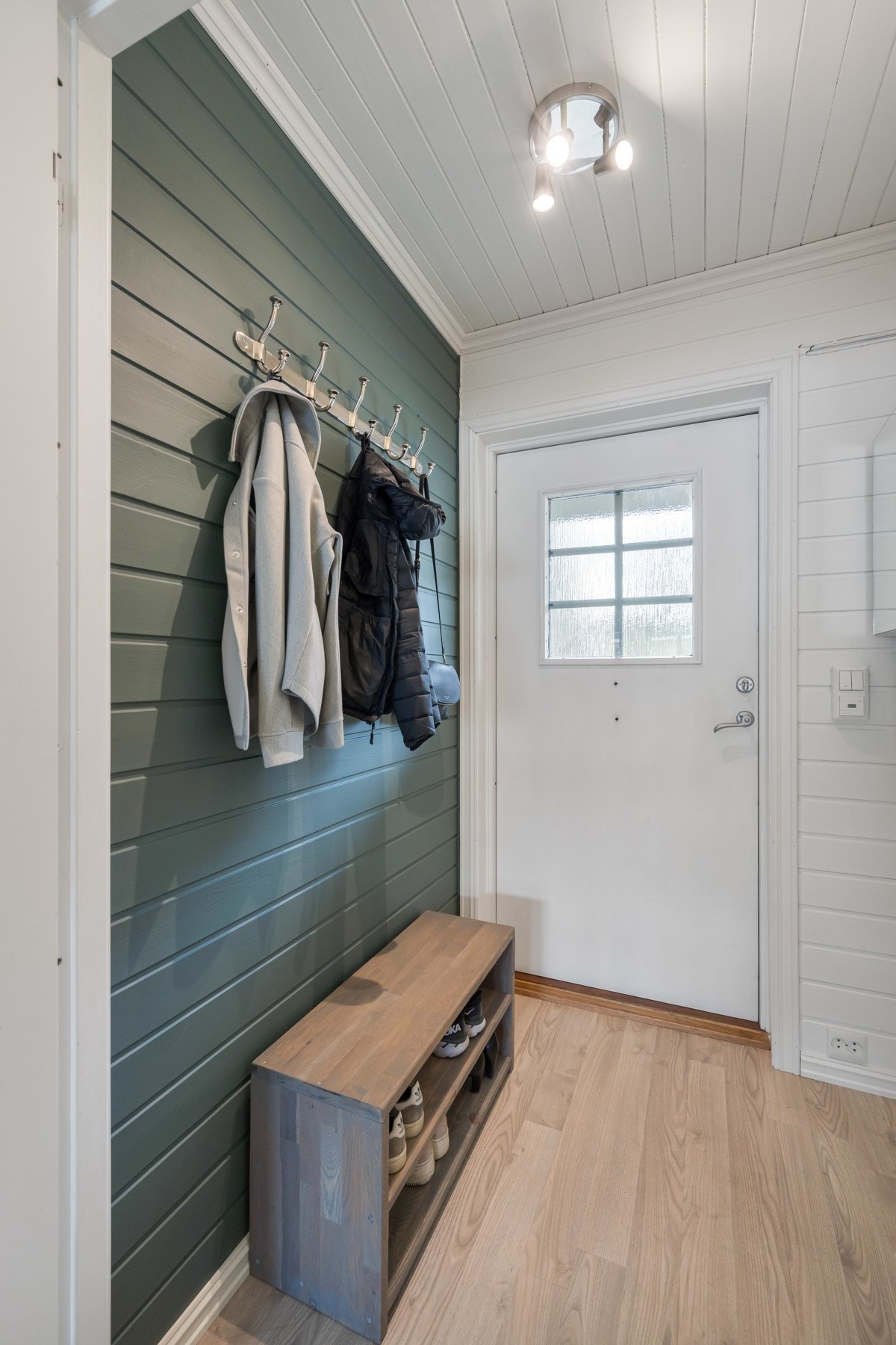 Leiligheten er totaloppusset i senere tid med blant annet moderne fargevalg Galleribilde