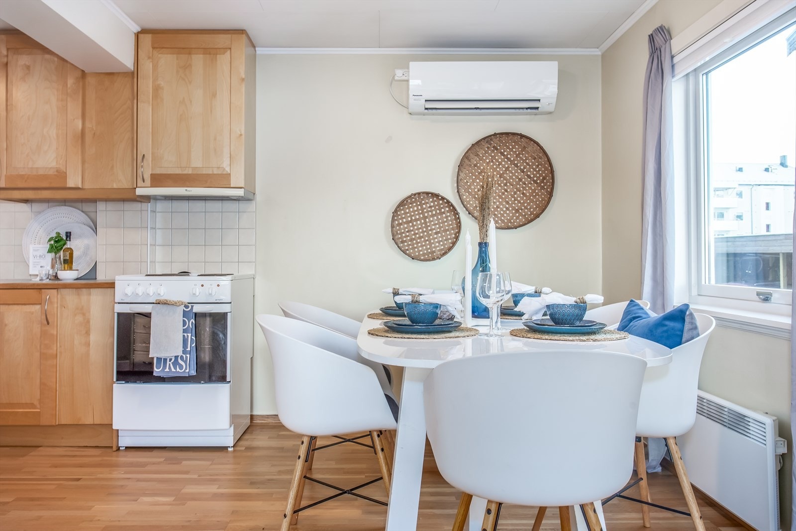 Varmepumpa sørger for lave oppvarmingskostnader samtidig med god temperatur i oppholdsrommene året rundt Galleribilde