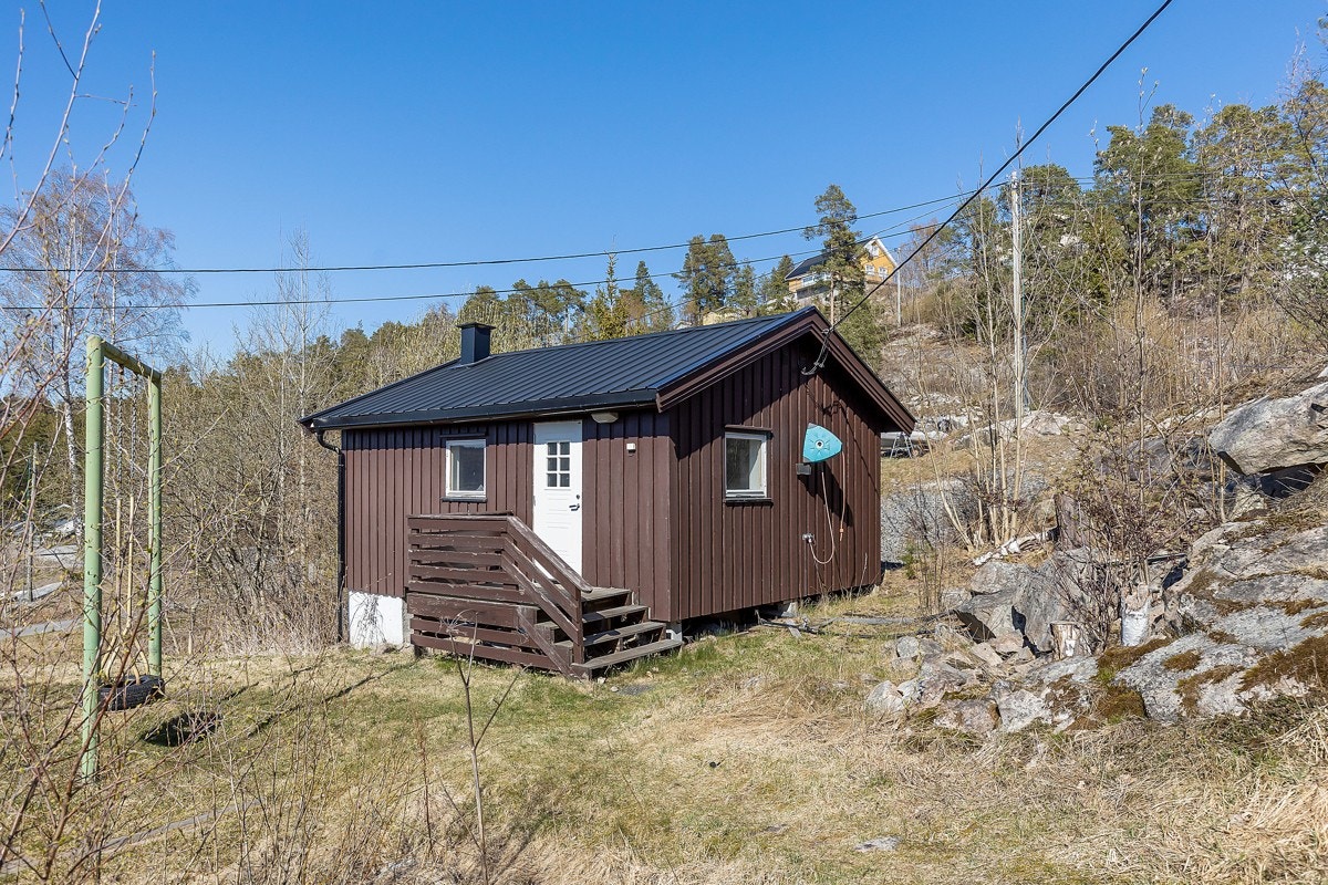 Felles sanitærhytte med wc, dusj og vaskemaskinmuligheter Galleribilde