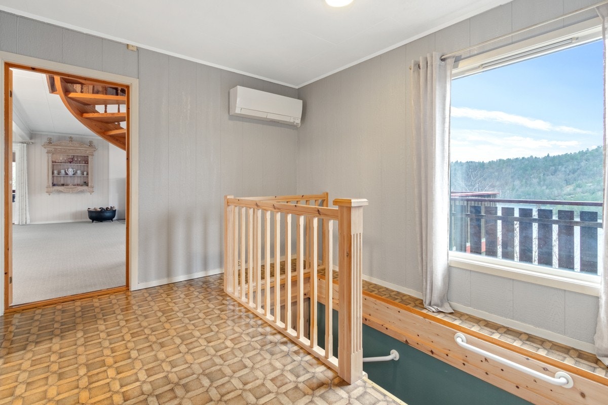 Trappegang ned til underetasje Galleribilde