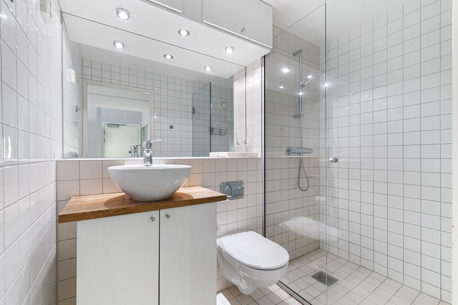 Flislagt bad med gulvvarme Galleribilde