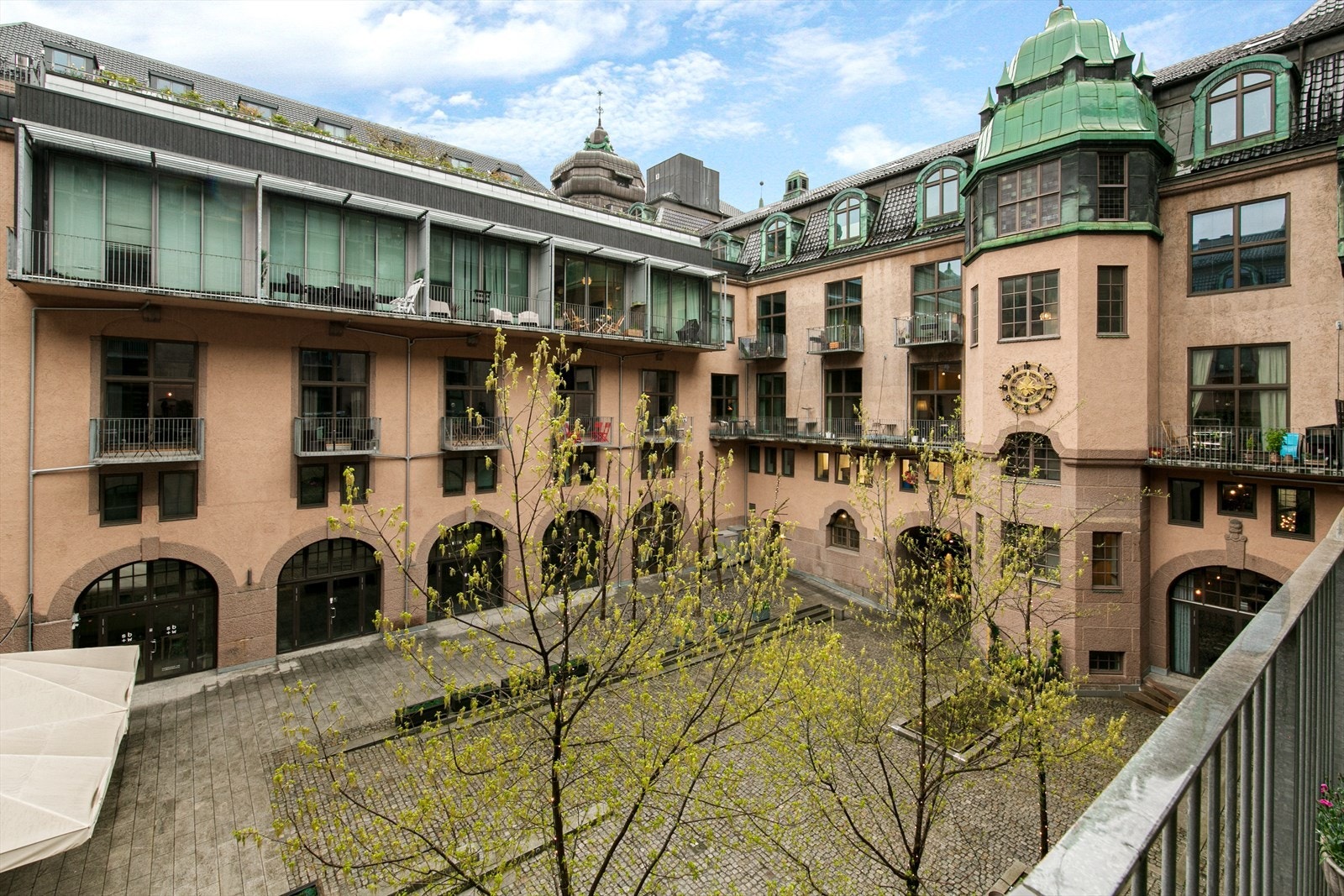 Trendy handlested hvor fellesnevneren for de fleste konseptene er high-fashion og livsstil med etisk og økologisk tilsnitt. Galleribilde