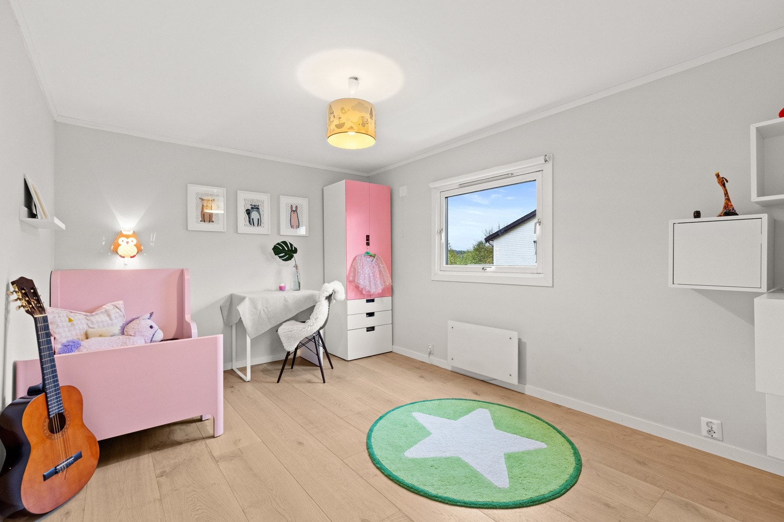 Stort soverom i 2. etsje. Galleribilde