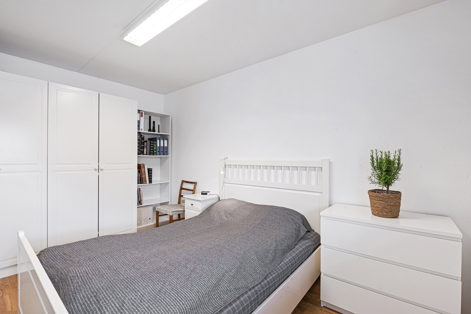 Leiligheten har 1 soverom av god størrelse. Galleribilde