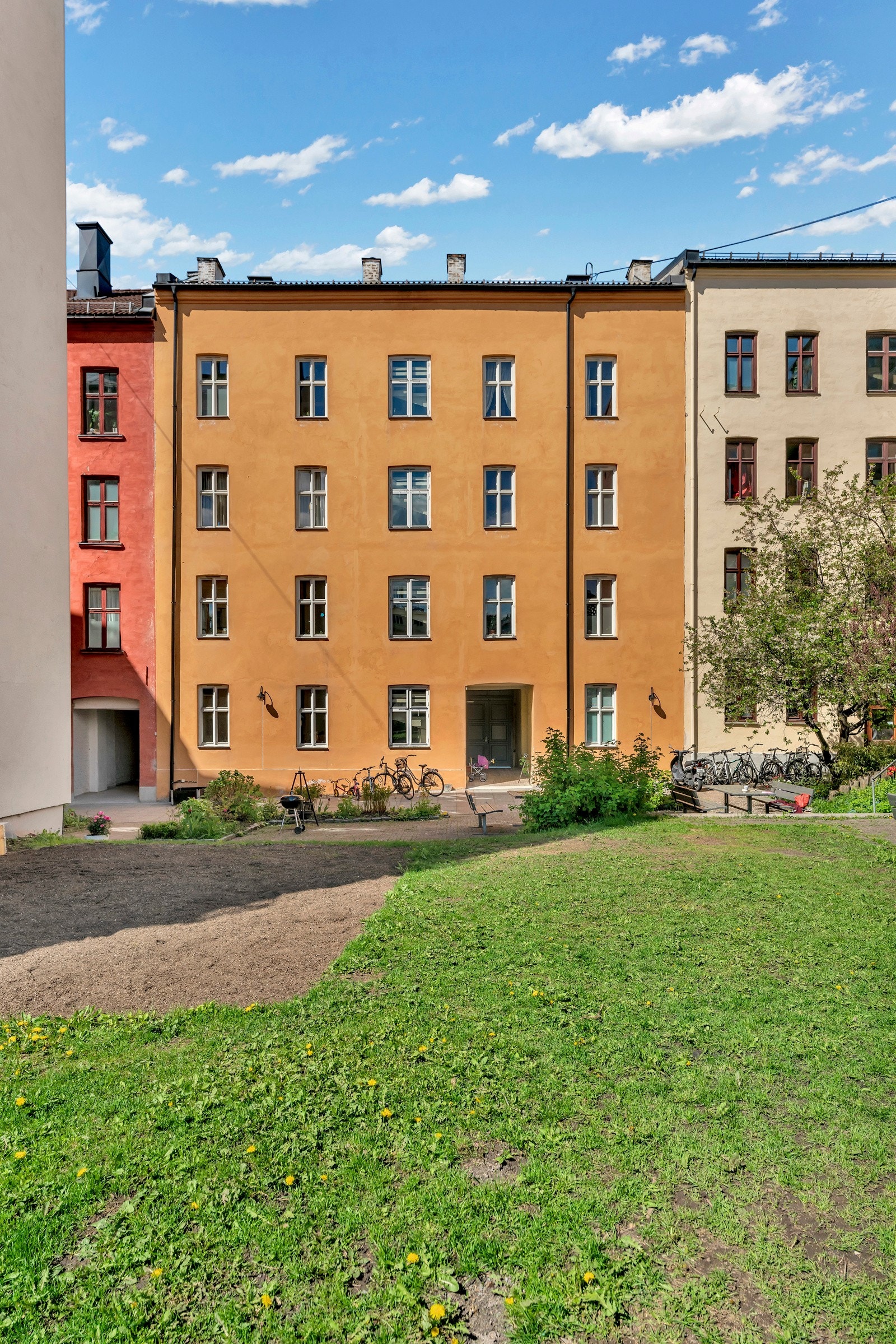 Leiligheten ligger rett ved Vålerengaparken og andre flotte grøntområder Galleribilde