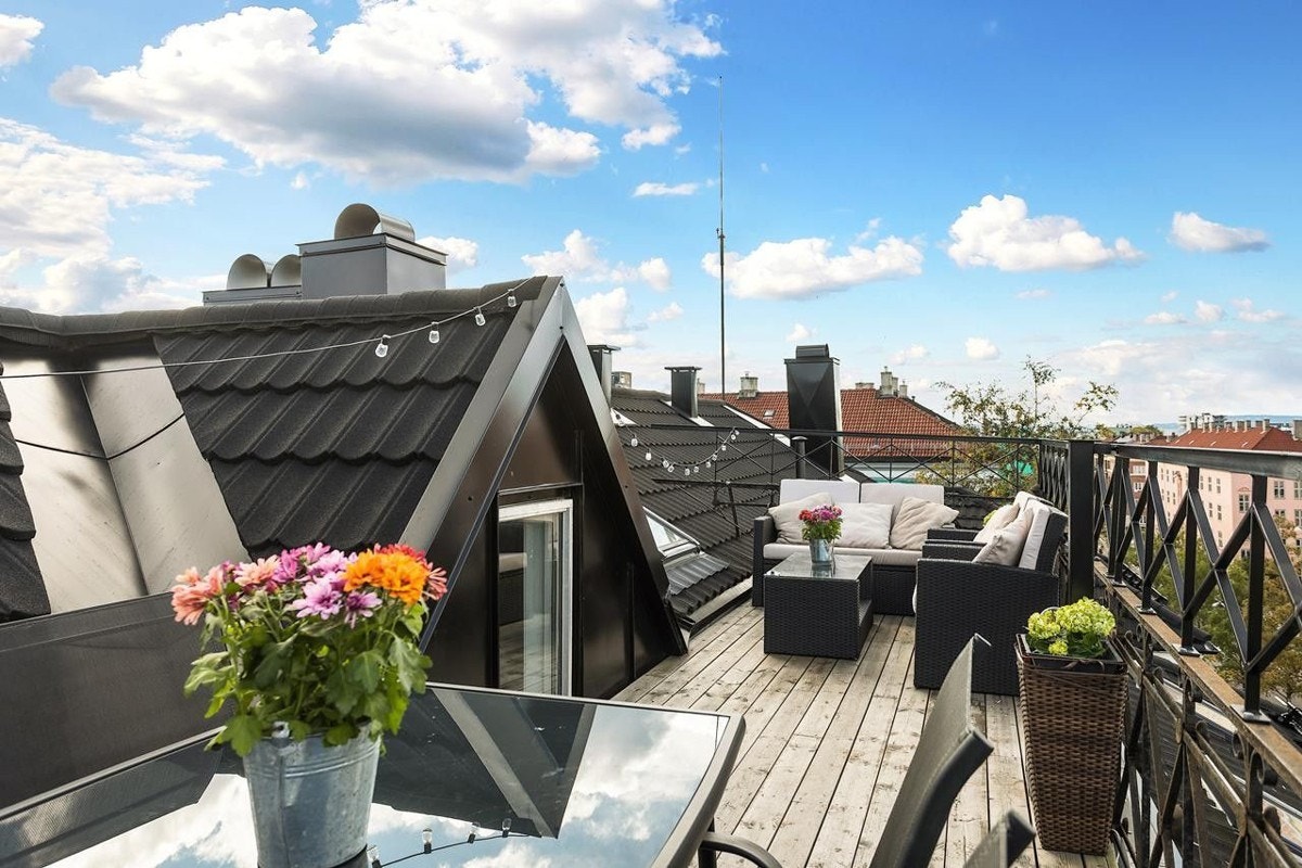 Virkelig en av få. Fantastisk takterrasse (15m2), og unik kvalitet på 2-roms leilighet i hjertet av Oslo. Galleribilde