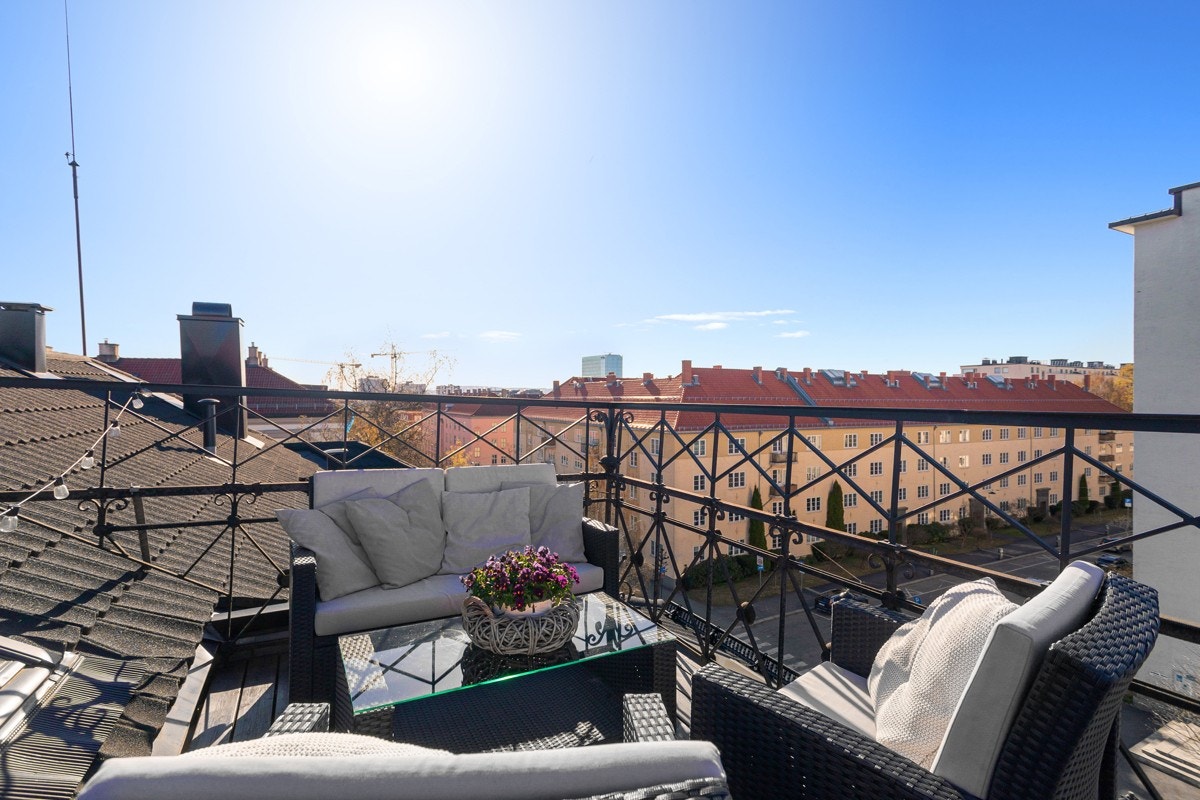 Virkelig en av få. Fantastisk takterrasse (15m2), og unik kvalitet på 2-roms leilighet i hjertet av Oslo. Galleribilde