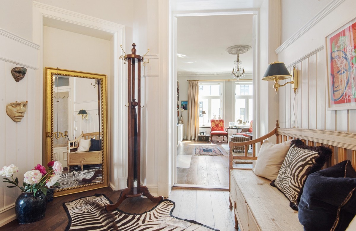 Romslig entré/hall som gir et flott førsteinntrykk Galleribilde