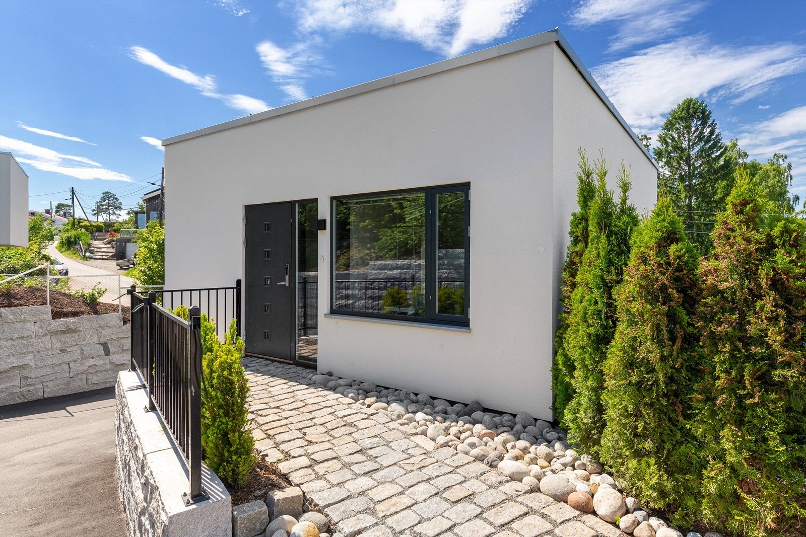 Separat utleiedel over garasjen på 37 kvm. Galleribilde