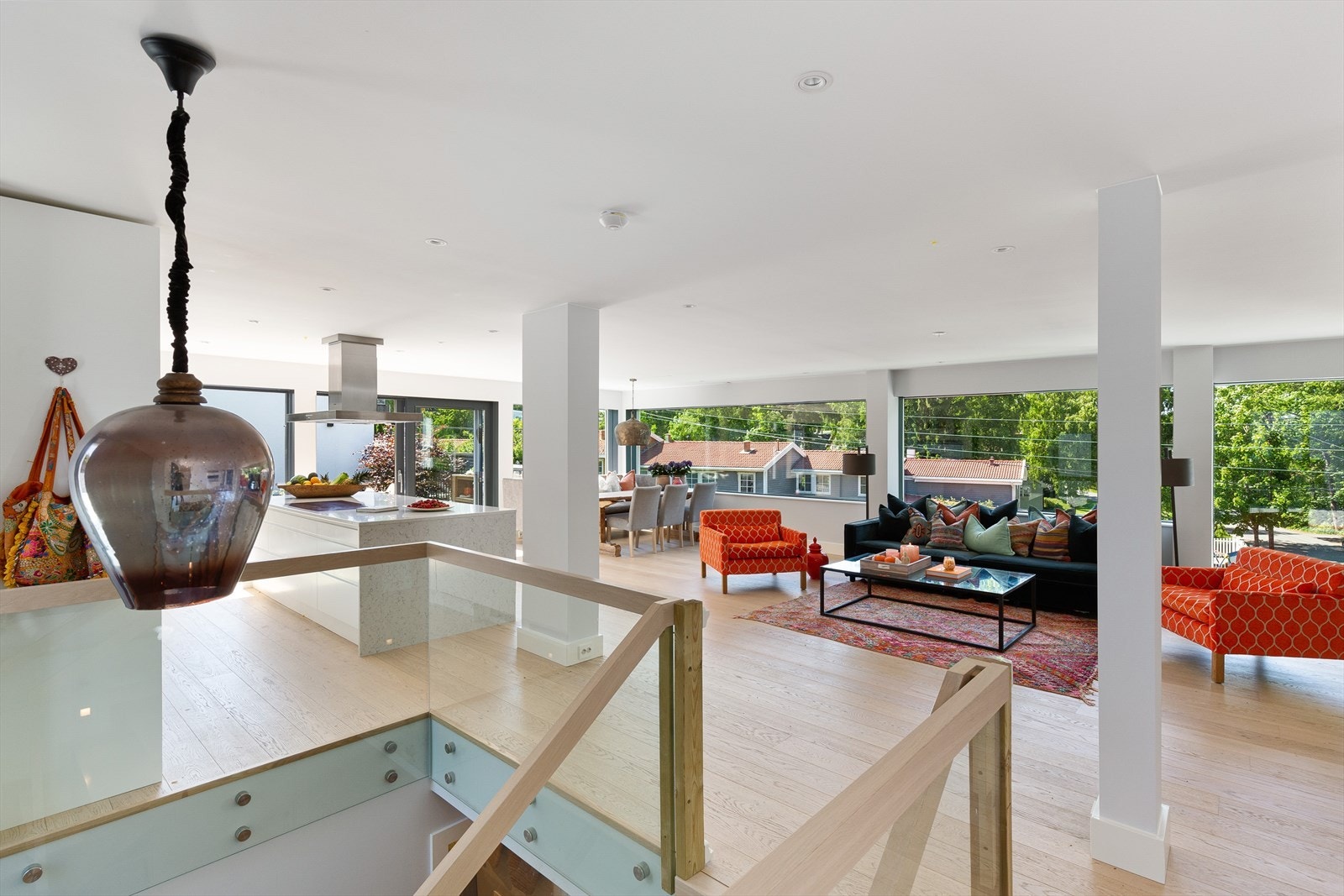 Boligen ble oppført i 2018 og holder gjennomgående gos standard fra byggeår. Galleribilde