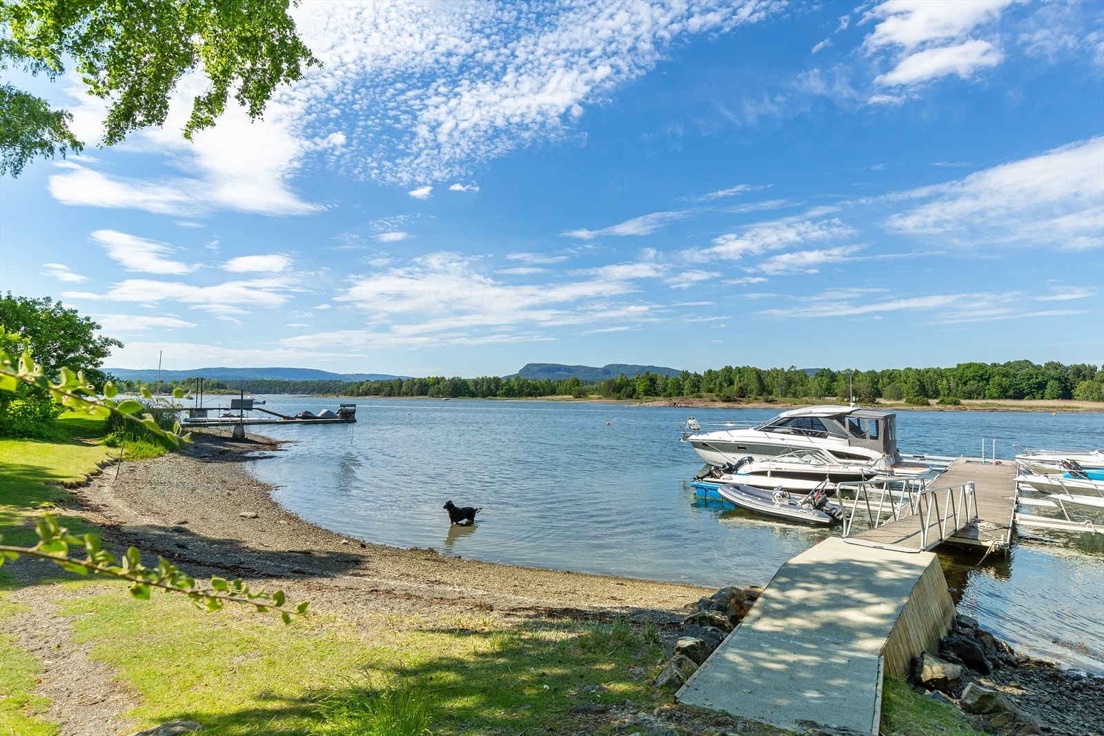 Bryggeanlegget PB1 ligger i starten av Langodden ved Koksabukta. (Det er et annet bryggeanlegg enn det som er avbildet her) Galleribilde