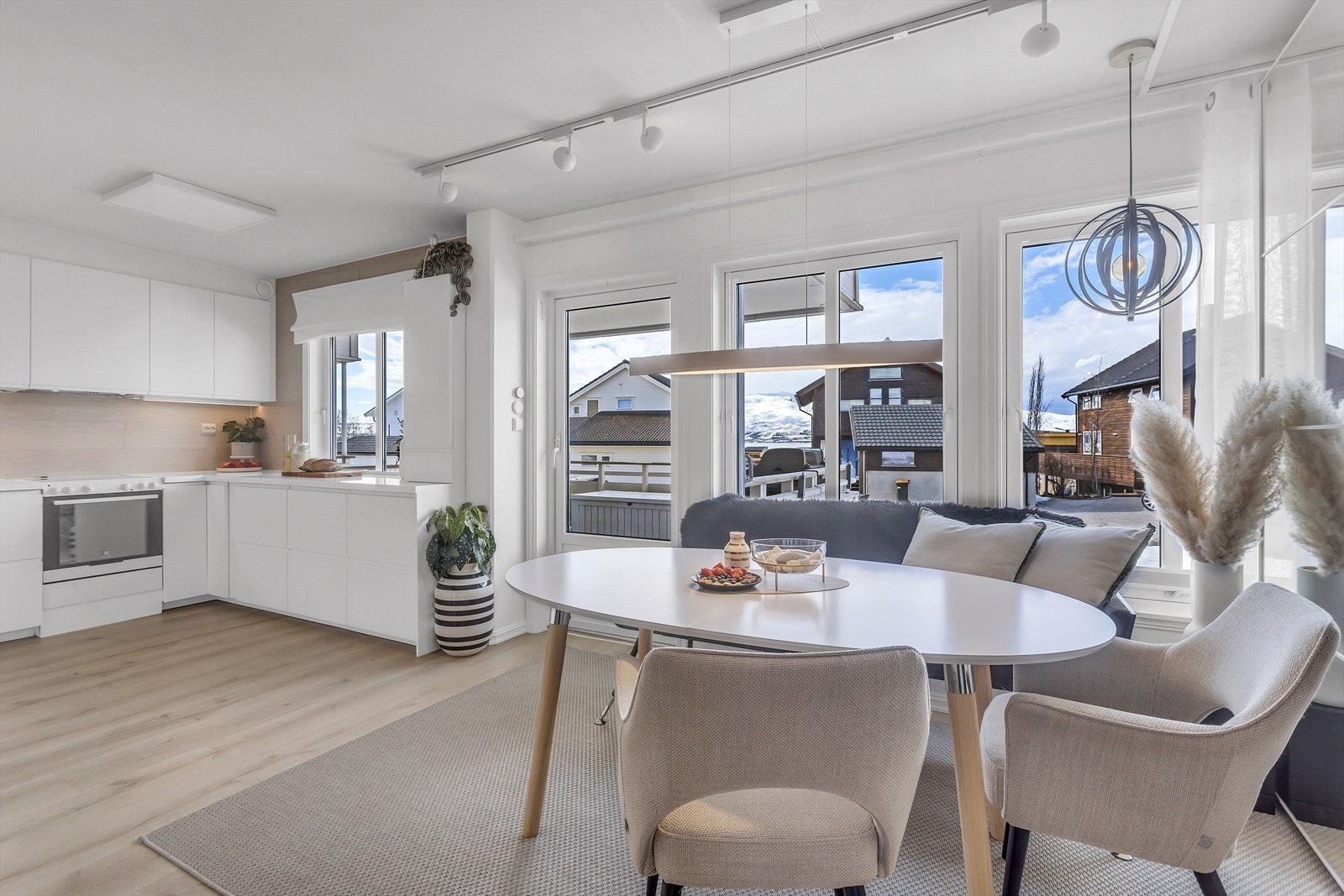 Romslig kjøkken Galleribilde