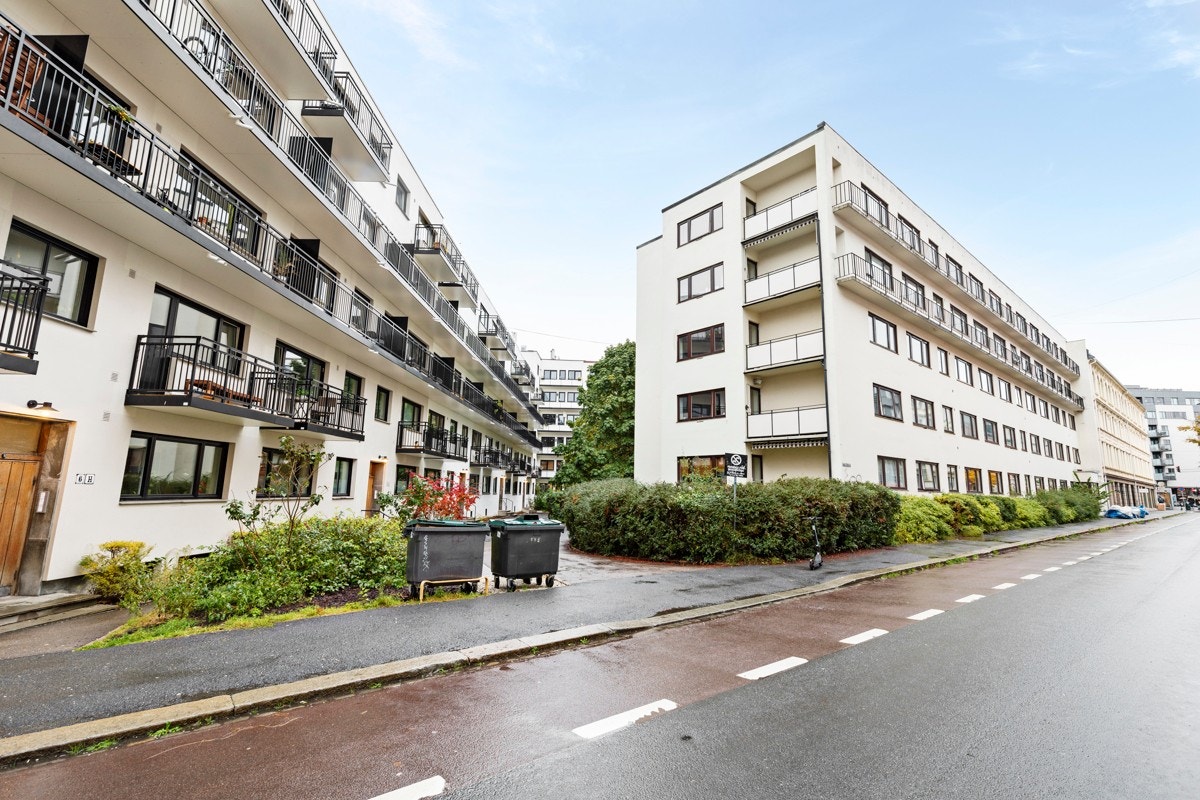 Innkjøring til bakgården. Galleribilde