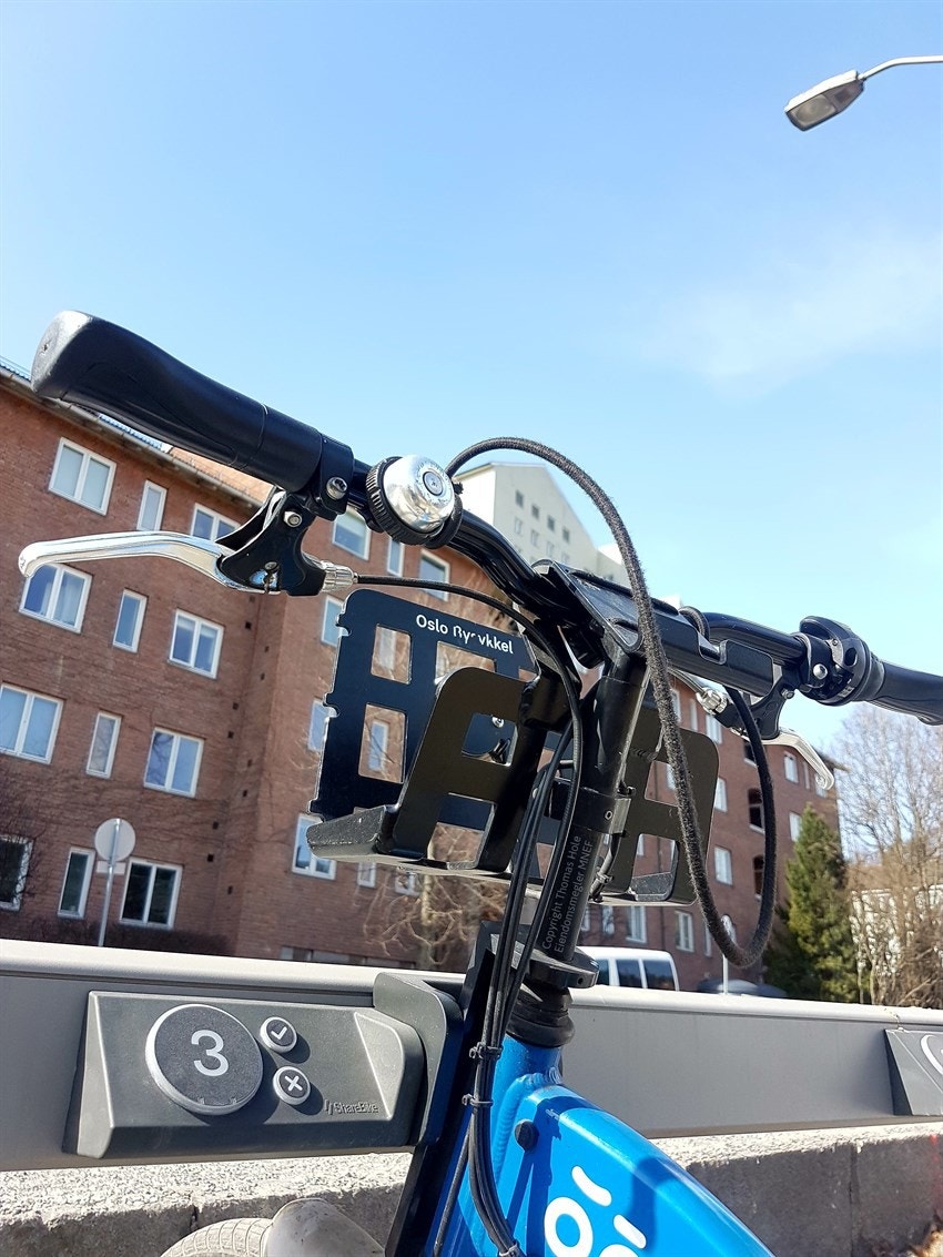 Bysykkel i krysset ved Hoffsveien og Hoff Terrasse Galleribilde