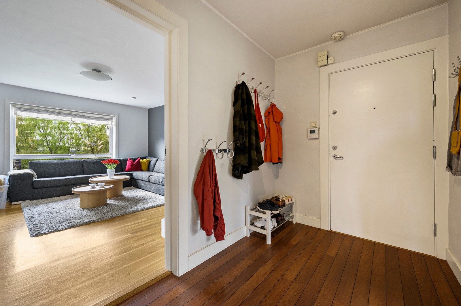 For yttligere oppbevaring disponerer leiligheten to romslige boder. Galleribilde
