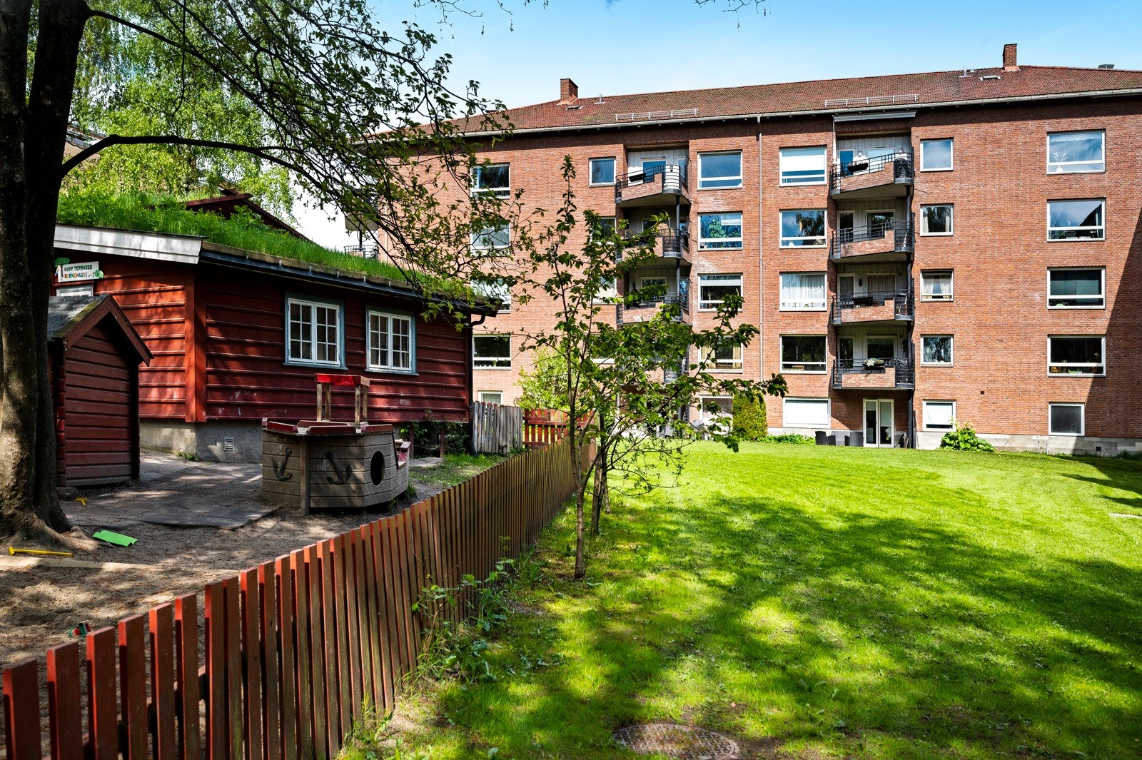 Hoff Terrasse barnehage ligger i umiddelbar nærhet. Galleribilde