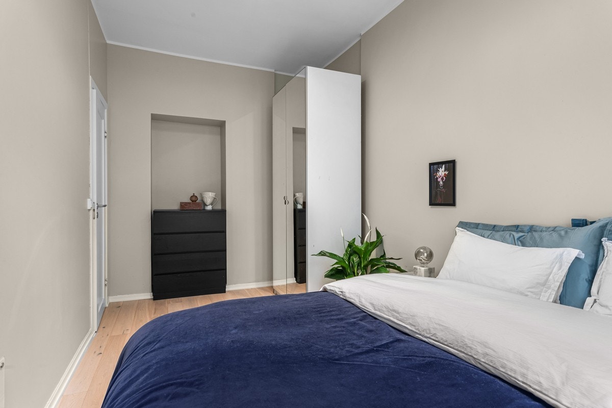 Soverom II med garderobeskap Galleribilde