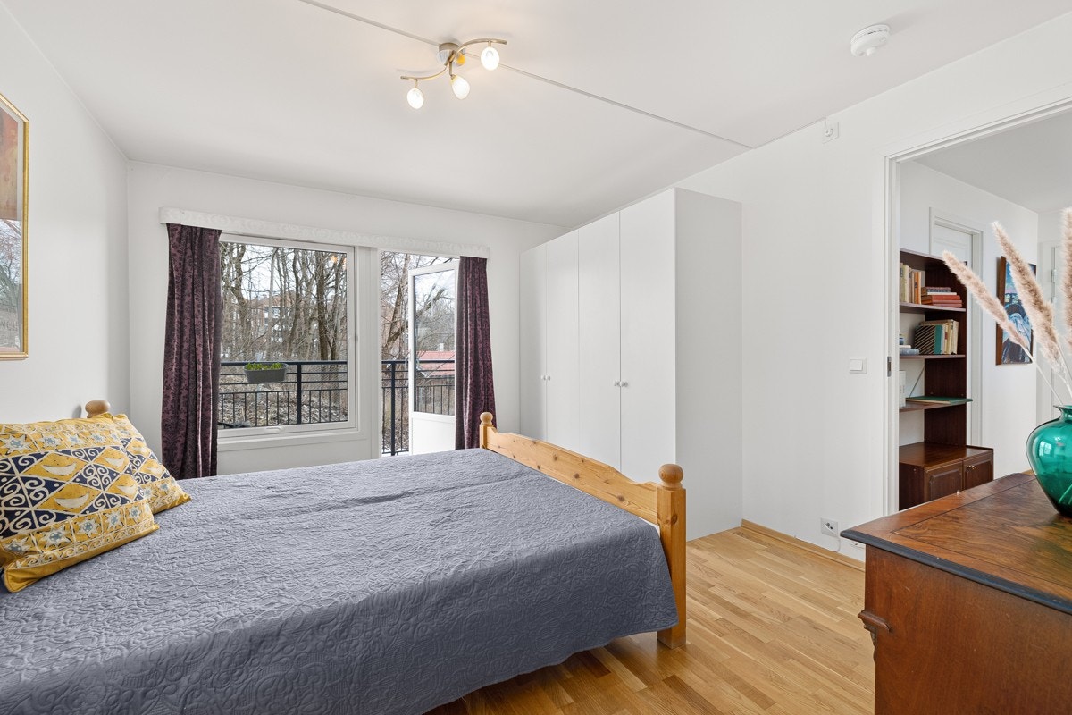 Hovedsoverommet har eget bad/wc samt egen balkong på fem kvadratmeter Galleribilde