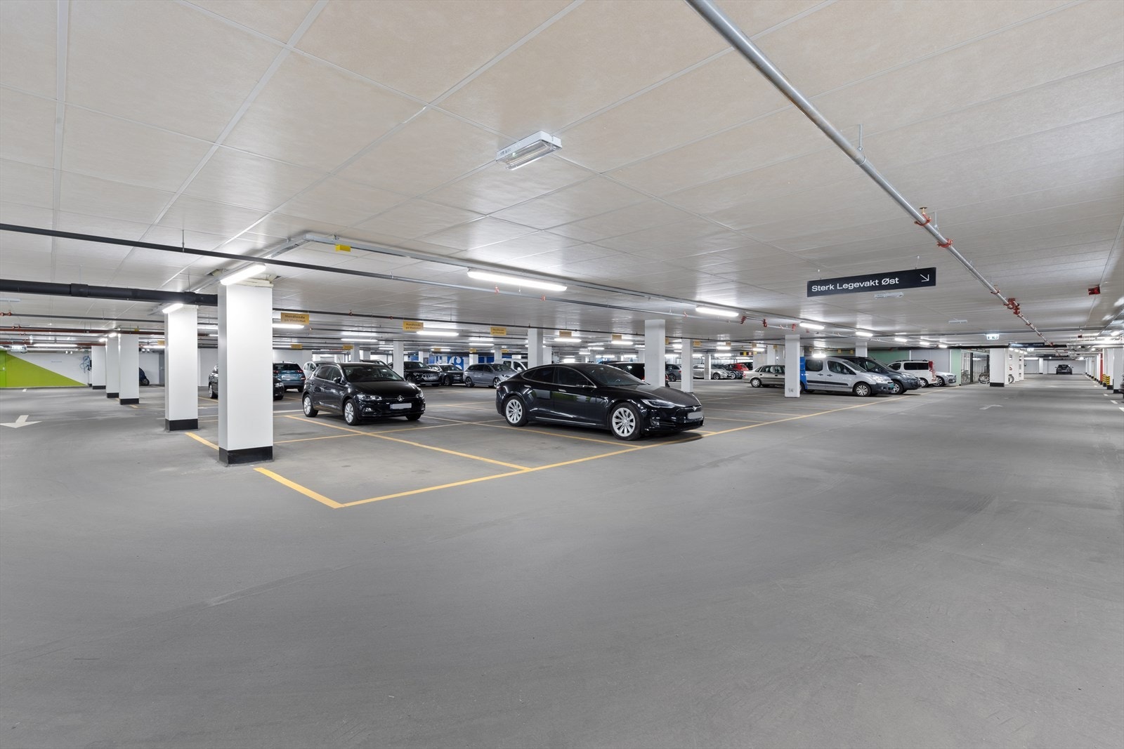 Garasjekjeller. Galleribilde