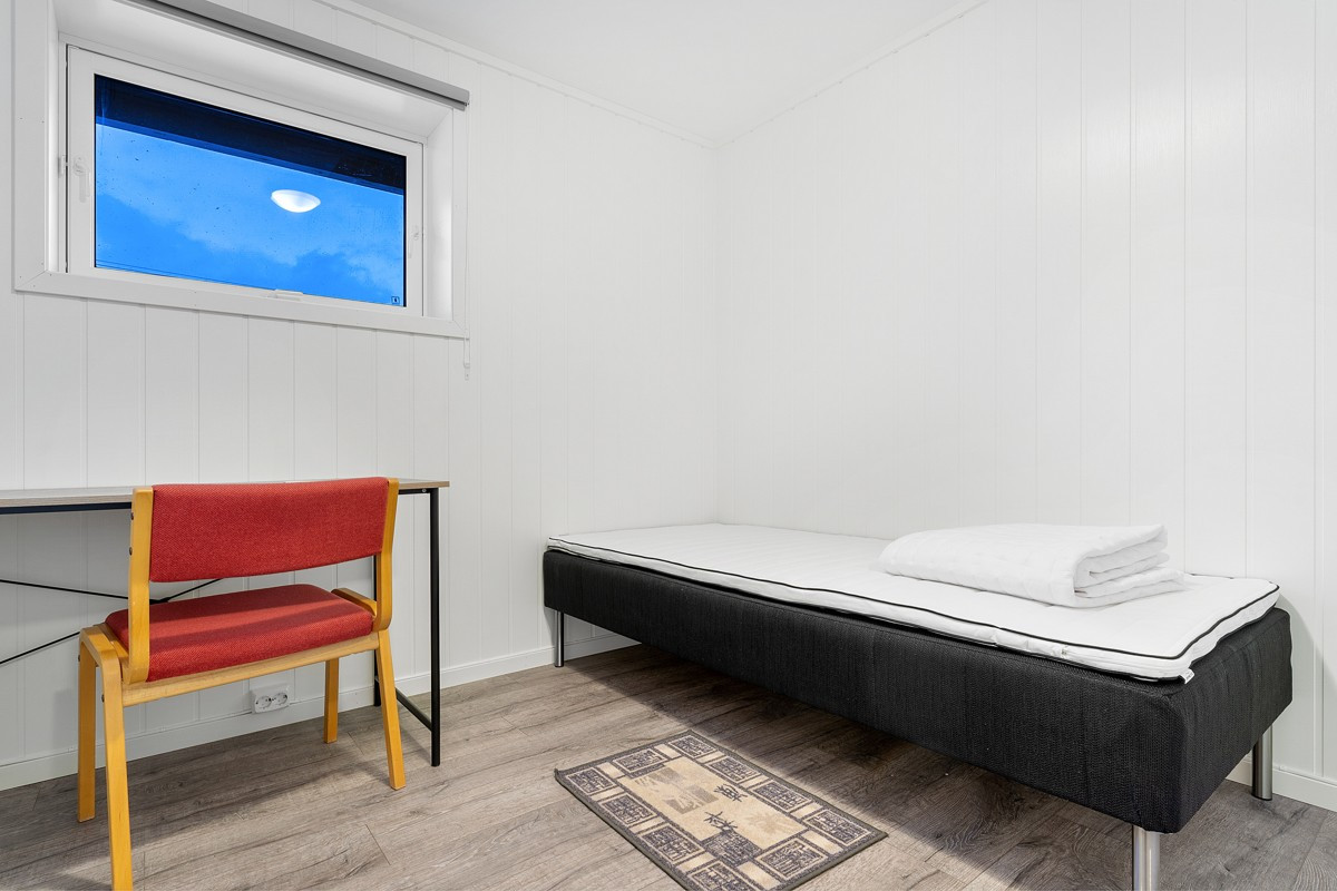 Her er det plass til seng og skrivebord