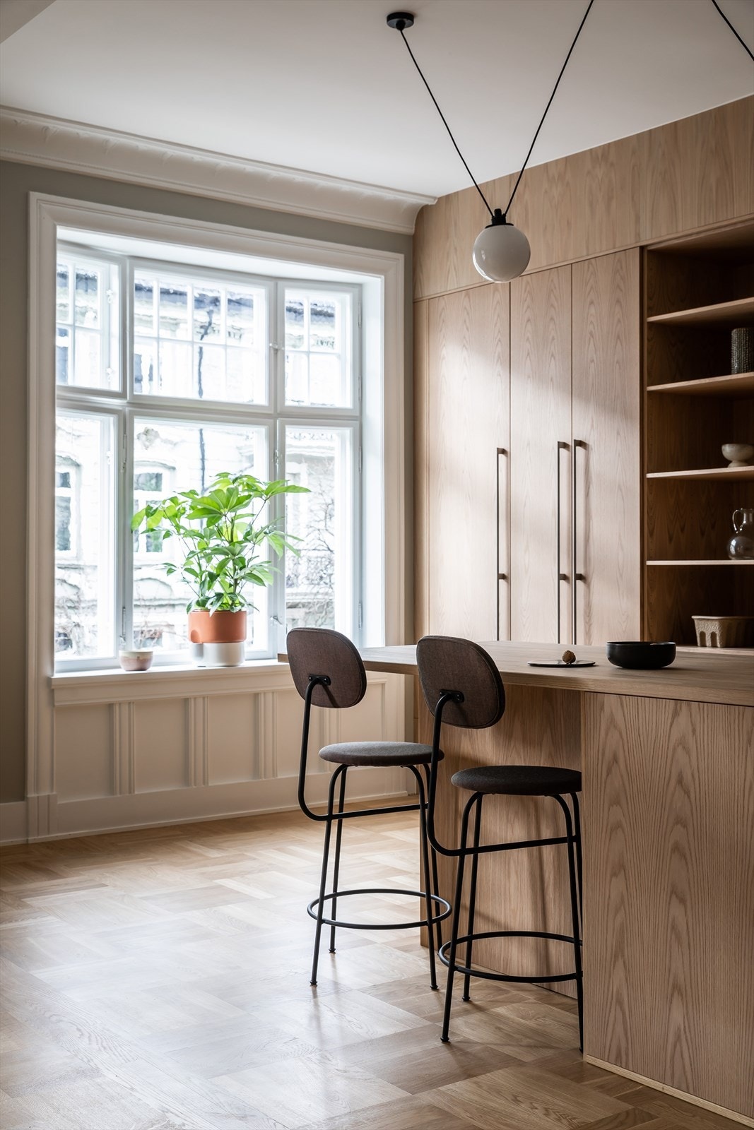 I tillegg er det integrert kjøleskap og fryseskap i full størrelse. Galleribilde