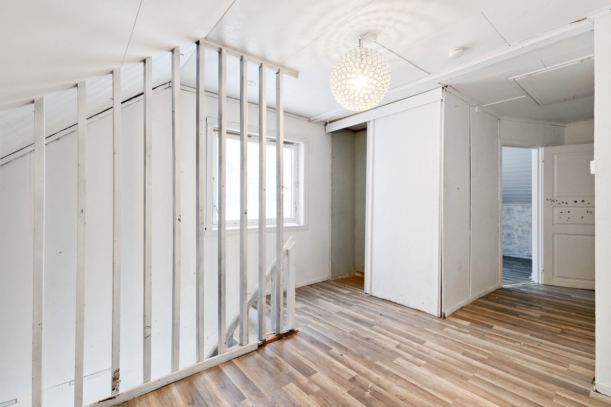 Trapperom med tilgang til alle soverommene og wc Galleribilde
