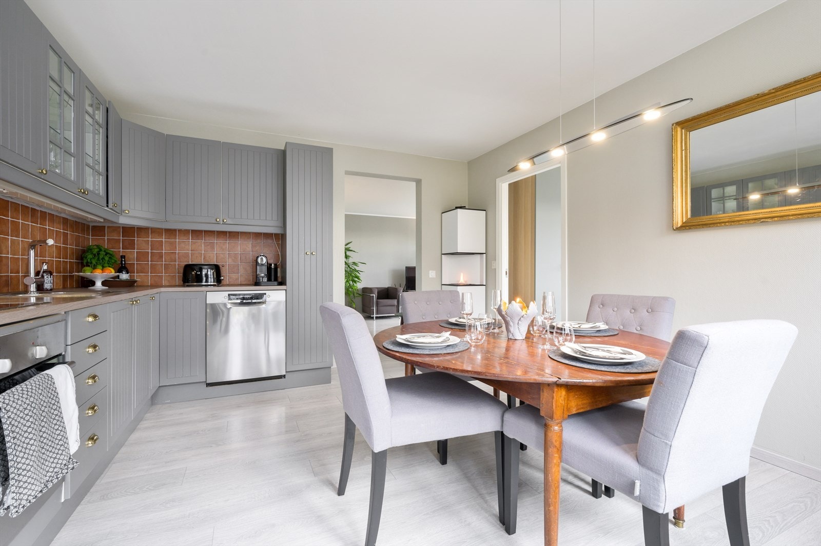 Integrerte hvitevarer medfølger. Galleribilde