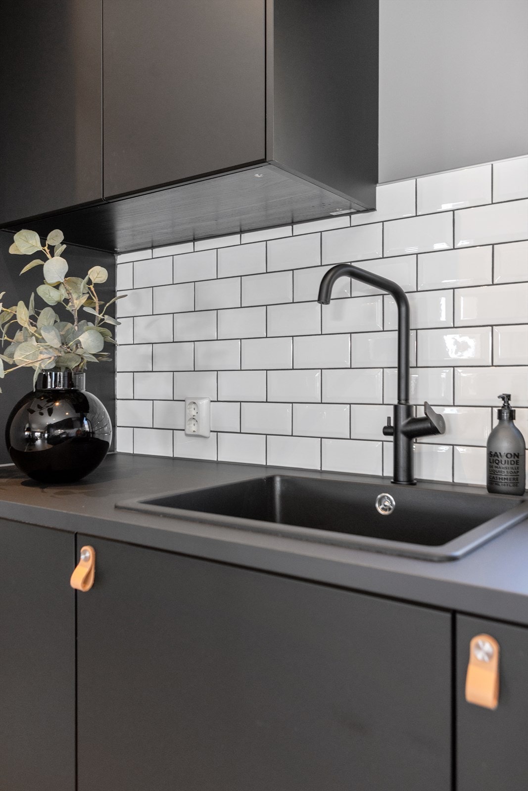 Godt med skap og benkeplass Galleribilde