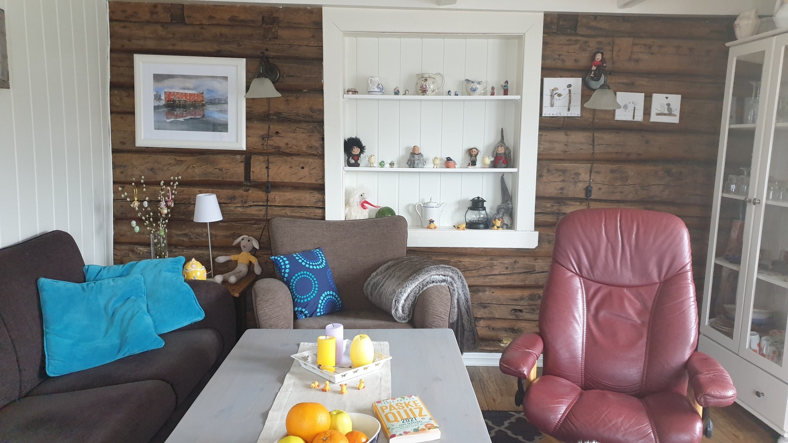 Stue med original tømmervegg Galleribilde