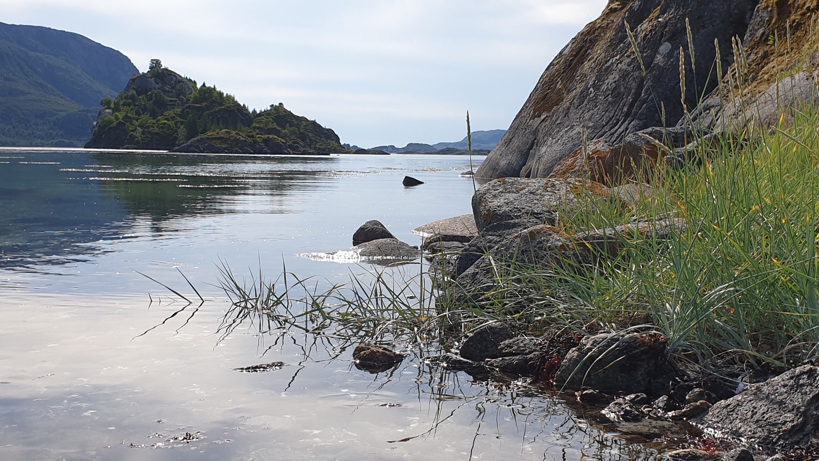 Strandhogg på ei øy i Raftsundet Galleribilde