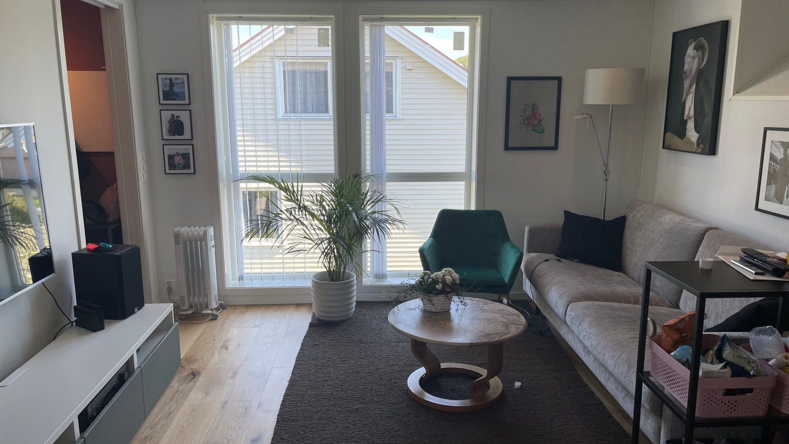 Stue med ekstra takhøyde Galleribilde