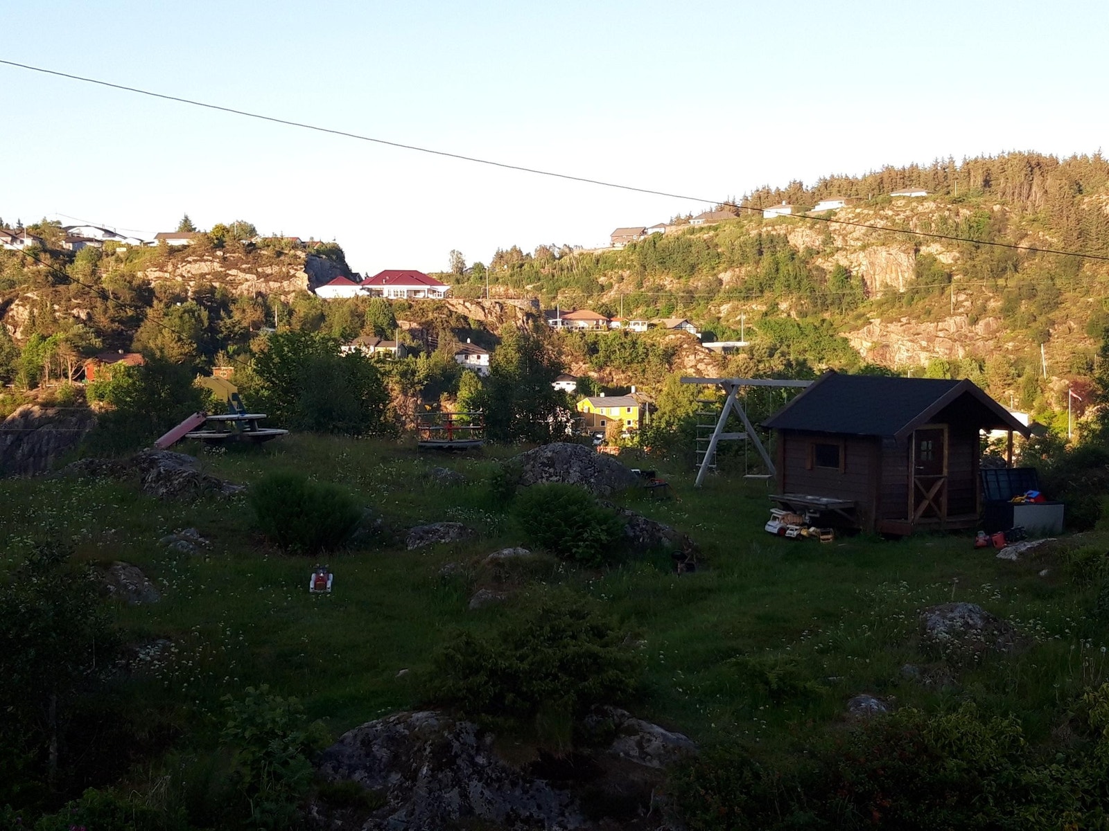 Deler av lekeplass på tomten Galleribilde