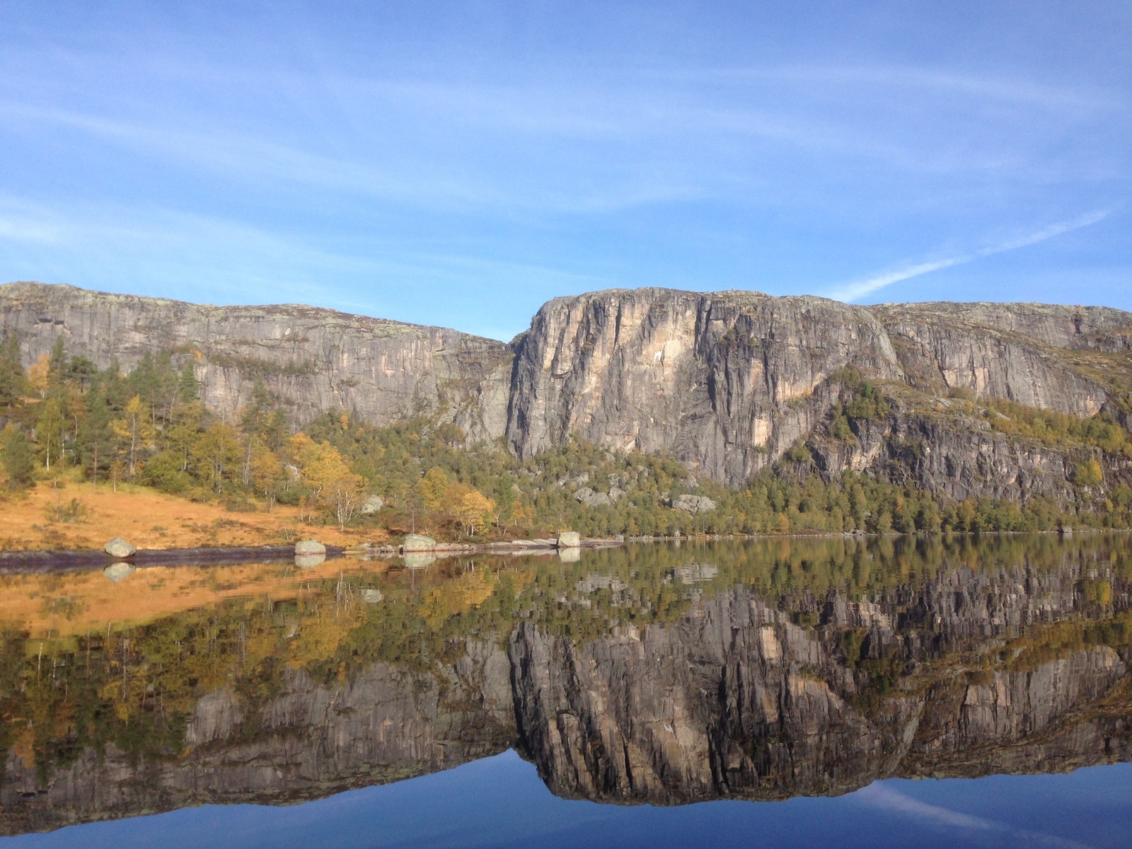 Sandvatn, 45 min gange fra hytta, fiske muligheter Galleribilde