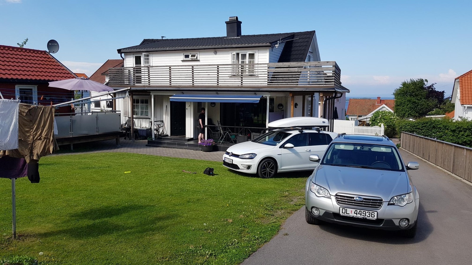 Godt med parkering og sol Galleribilde