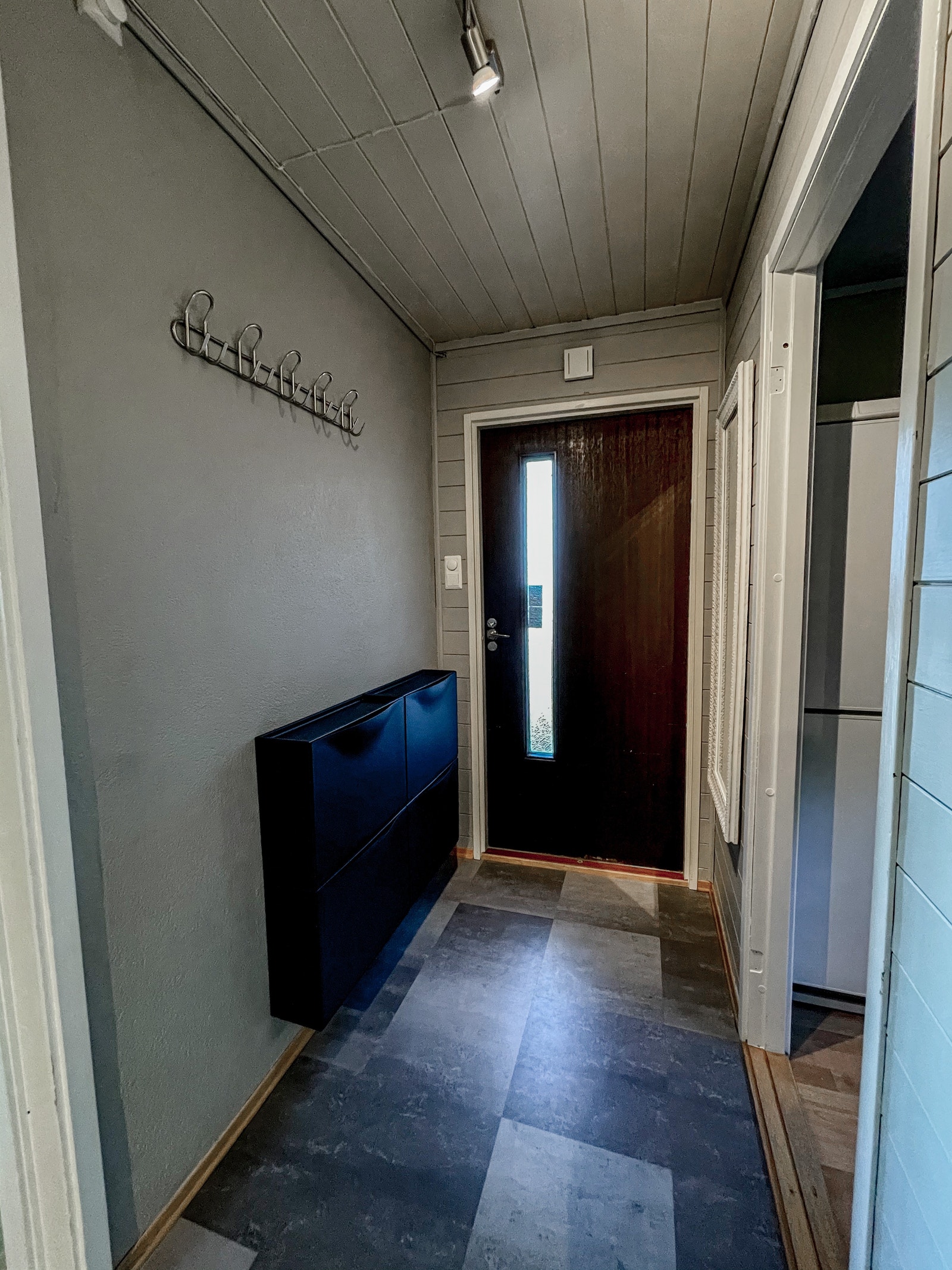 Gang med skoskap Galleribilde