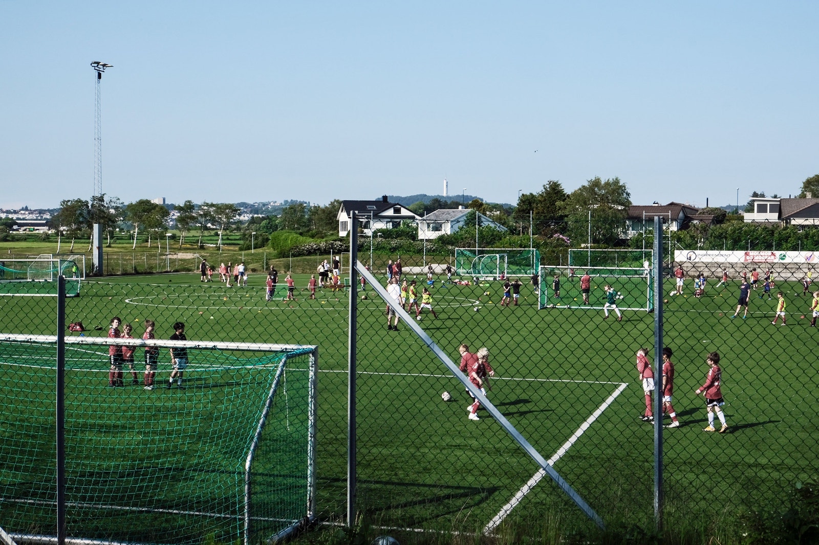 Nærområde: idrettsanlegget på Våganes Galleribilde