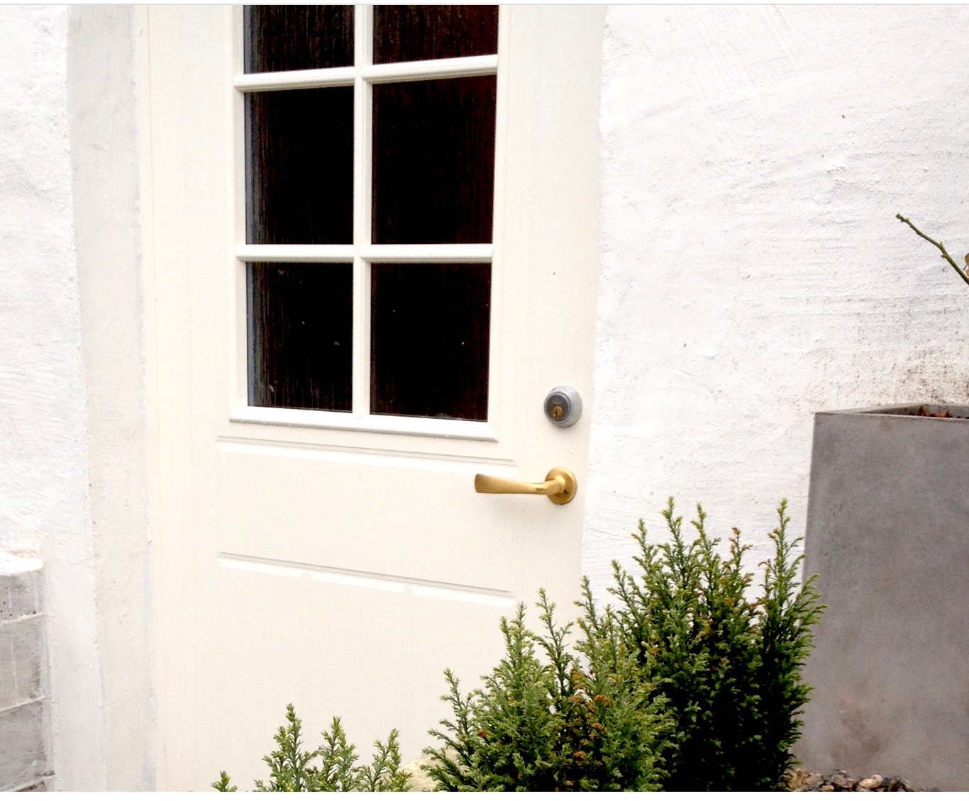 Egen inngang. Galleribilde