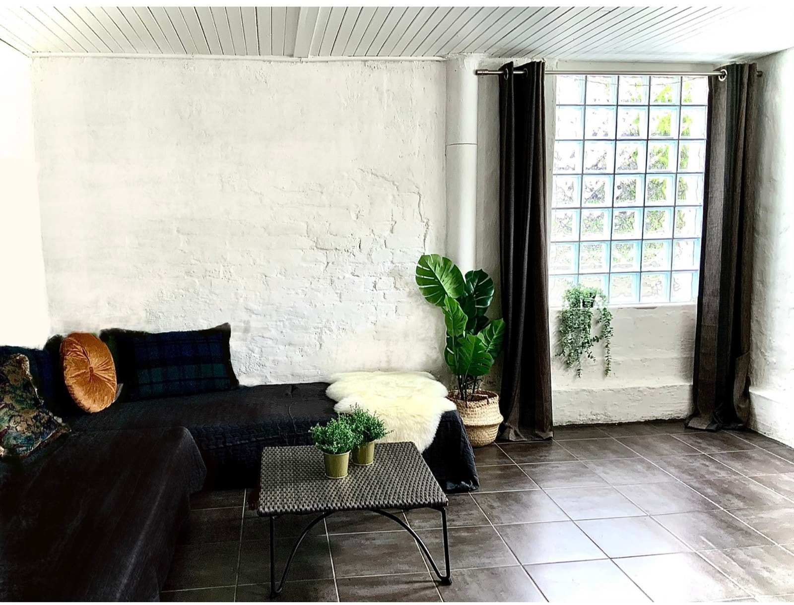 Kombinert stue/soverom Galleribilde