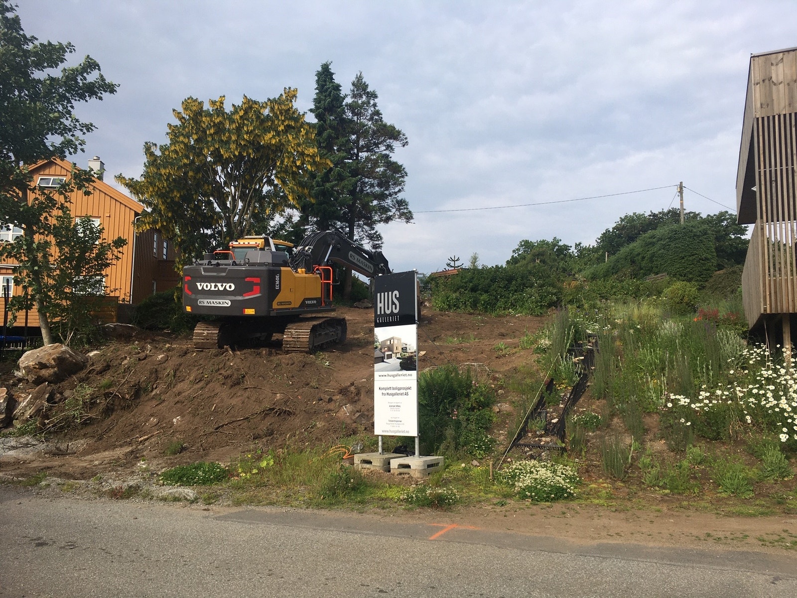 Tomten sett fra Våganesvegen Galleribilde