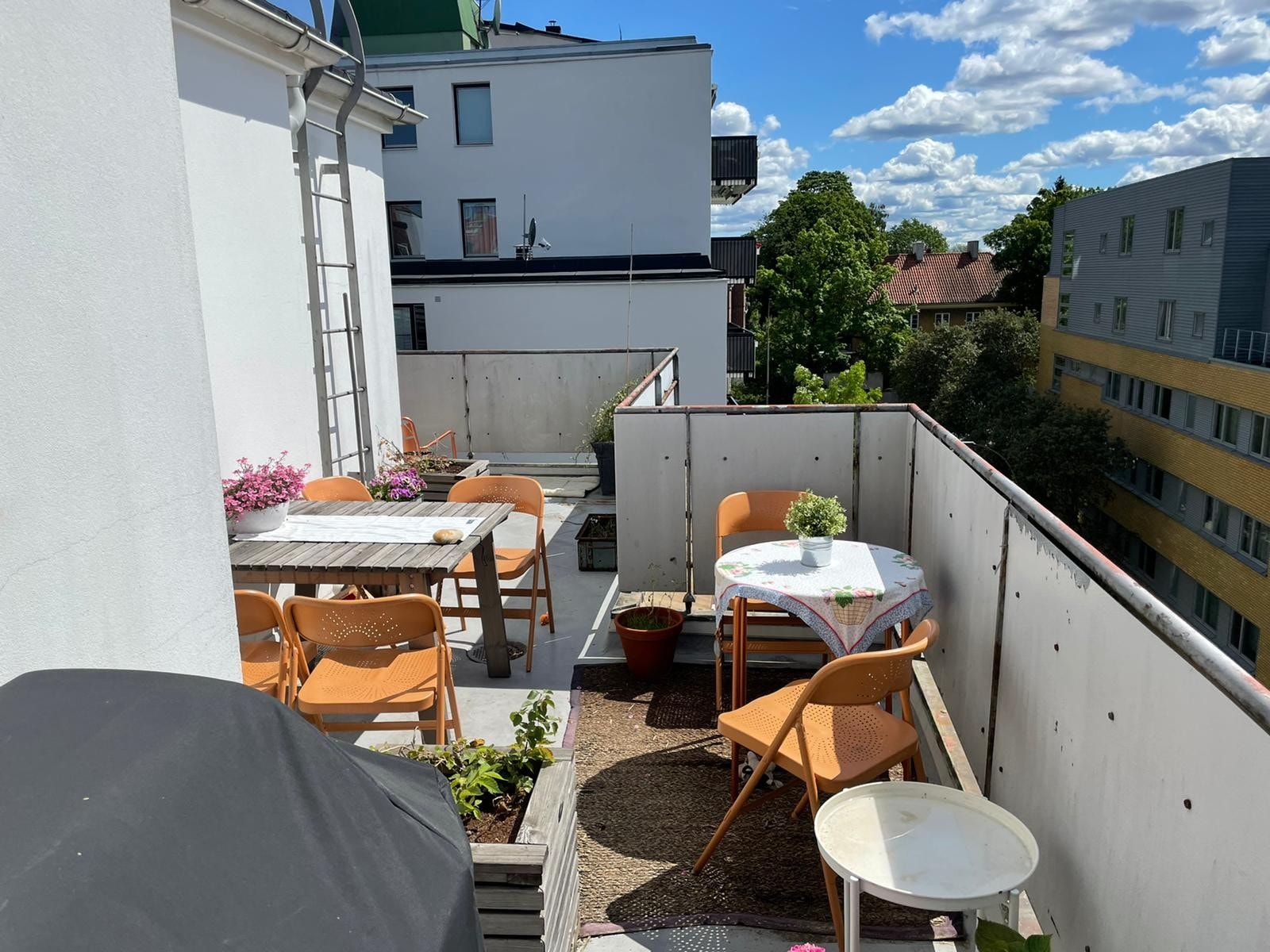 Terrasse sør Juni 2021 Galleribilde