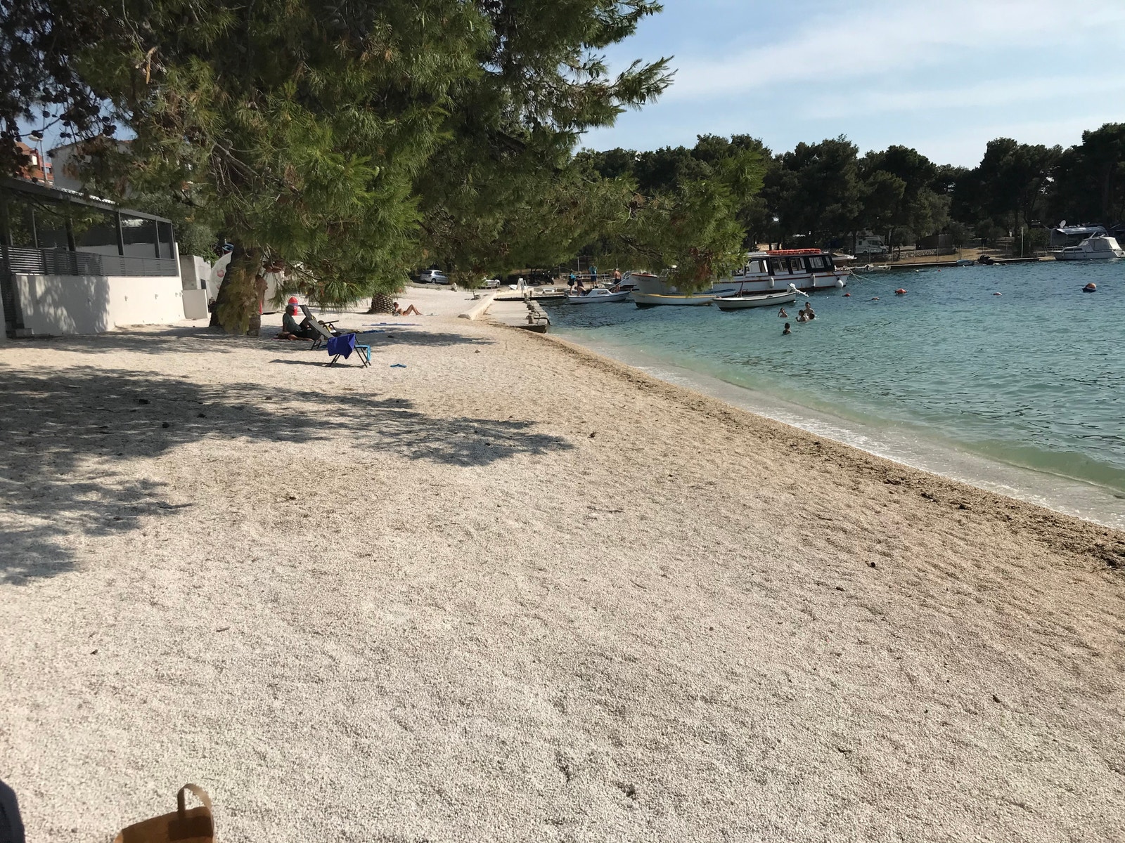 Stranden rett nedenfor leiligheten - 3 min. gange Galleribilde
